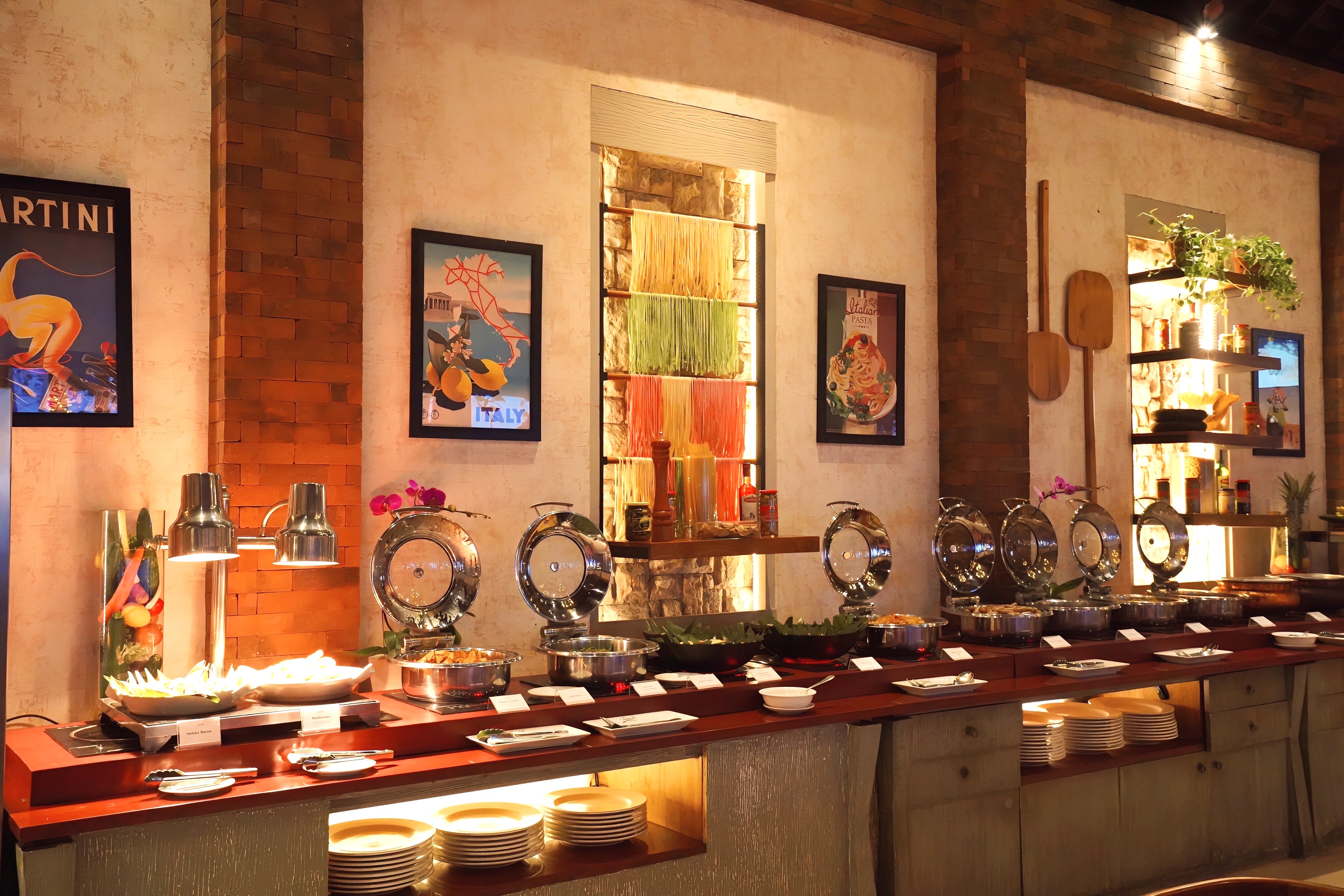 ロッソヴィヴォ『Rosso Vivo』レストラン - ビュッフェ式朝食