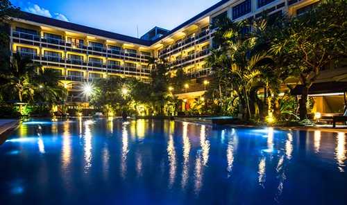 スイミングプール