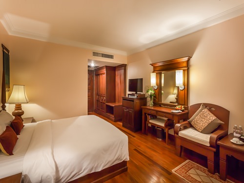 デラックスプールビュールーム