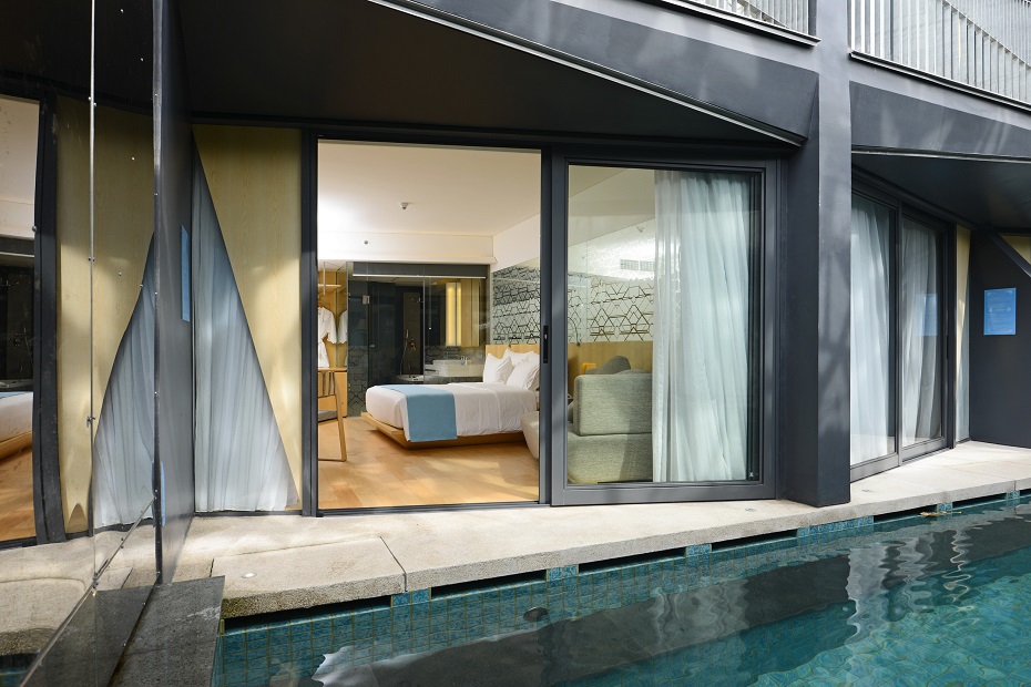 デラックスプール（ダブルベッド）一例