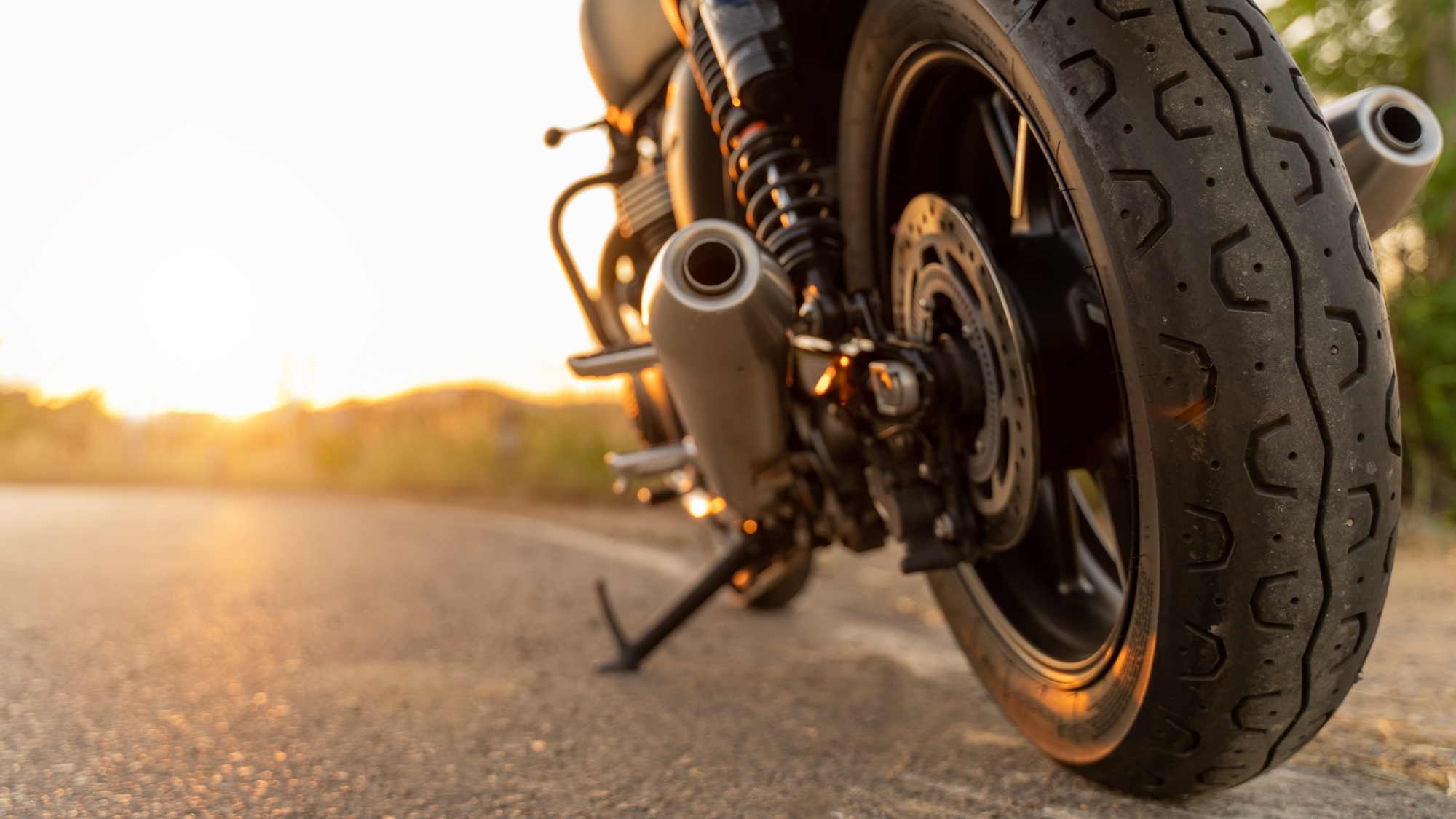 【バイクツーリング】屋根付きスペースに駐輪！愛車の見えるレストランでディナー＜夕朝食付＞