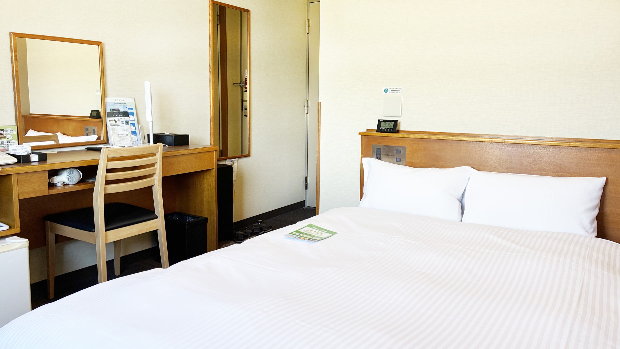 ◆禁煙◆セミダブルルーム★朝食バイキング無料