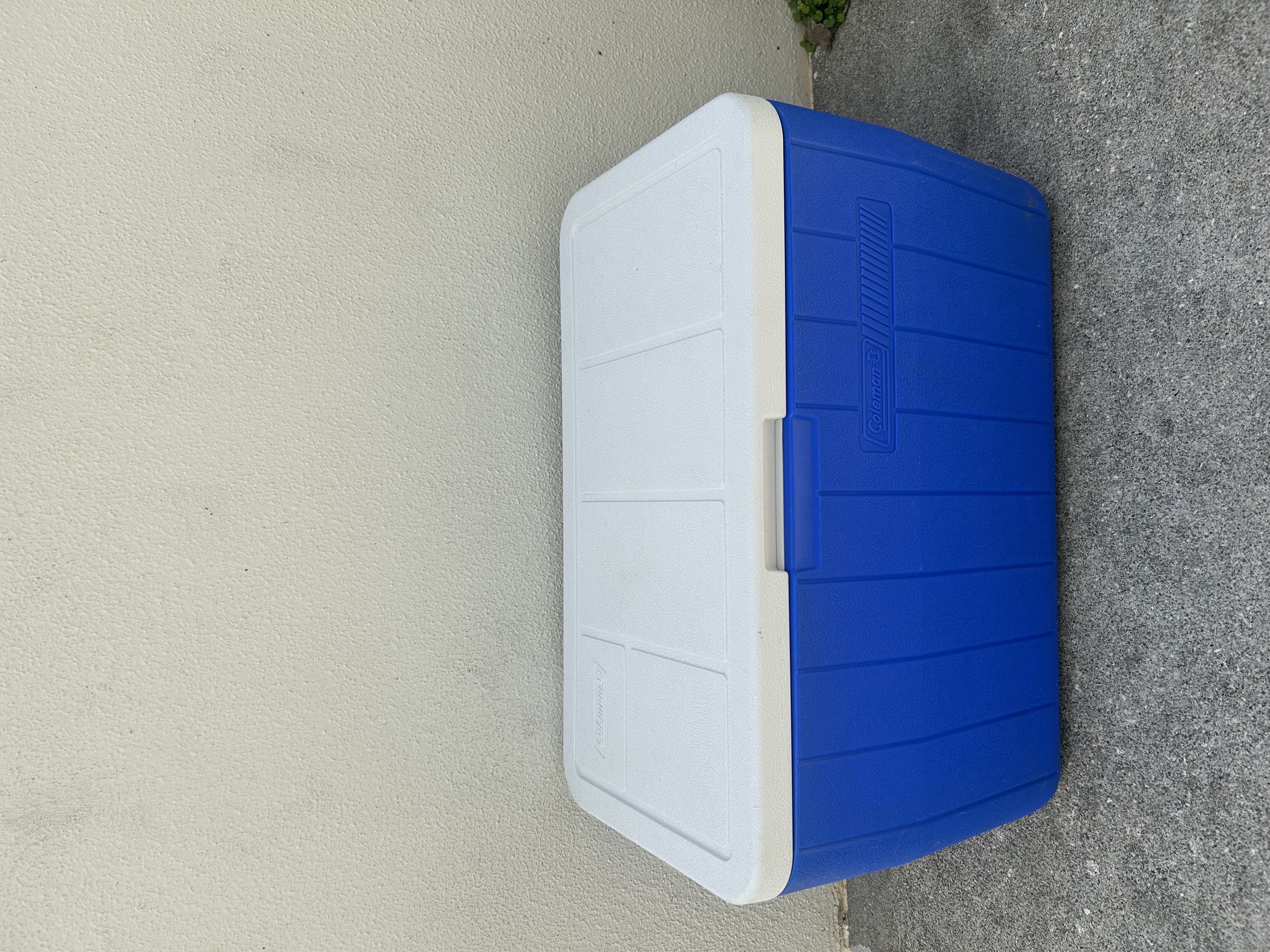 クーラーボックス