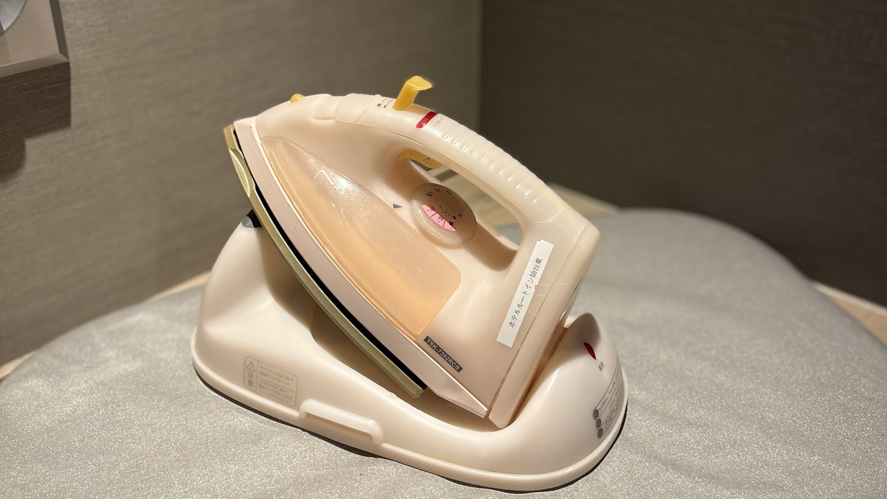 ・アイロンの貸出もございます