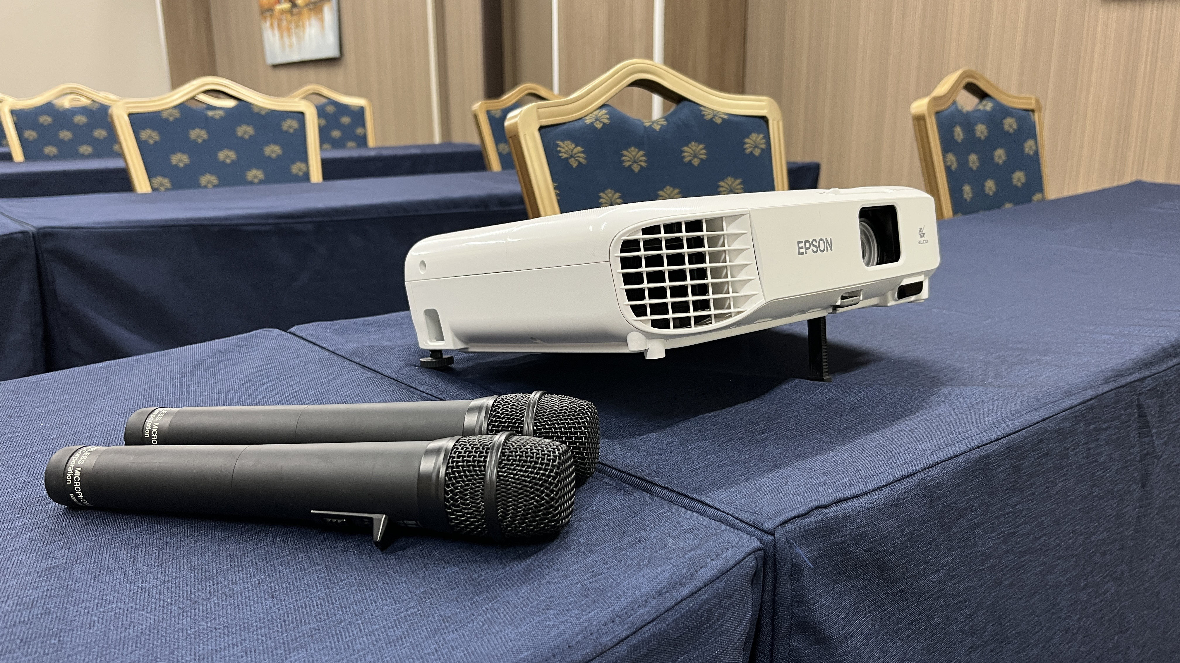 ・無料貸出備品(プロジェクター、マイク、スクリーンなど)