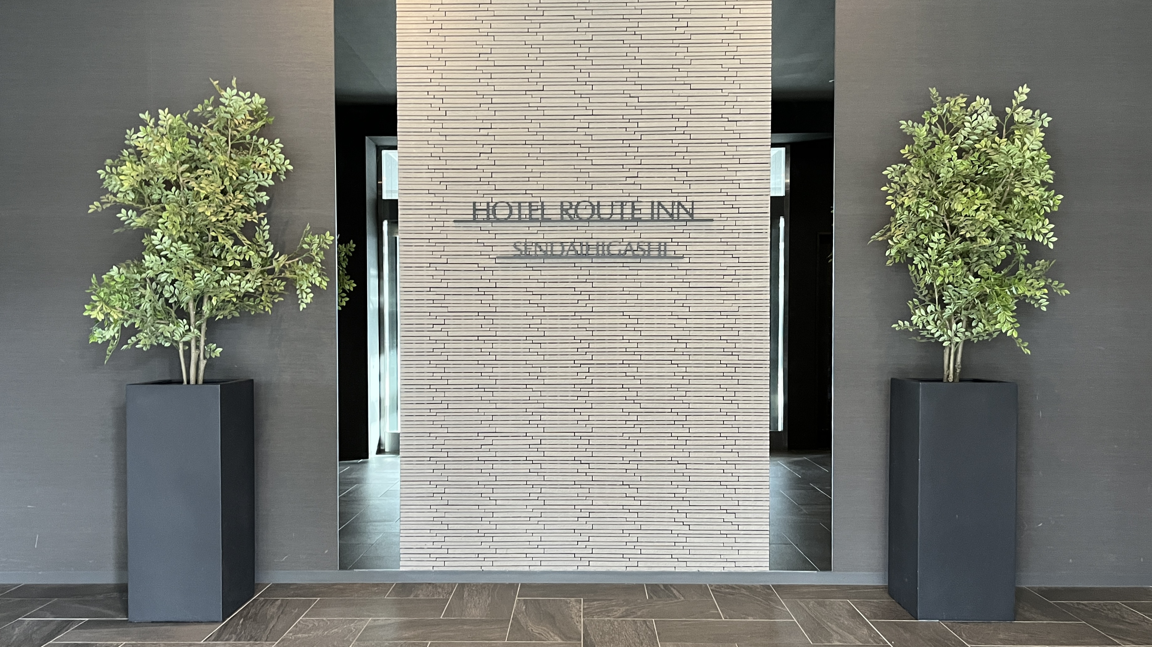 ・ホテルロビー正面