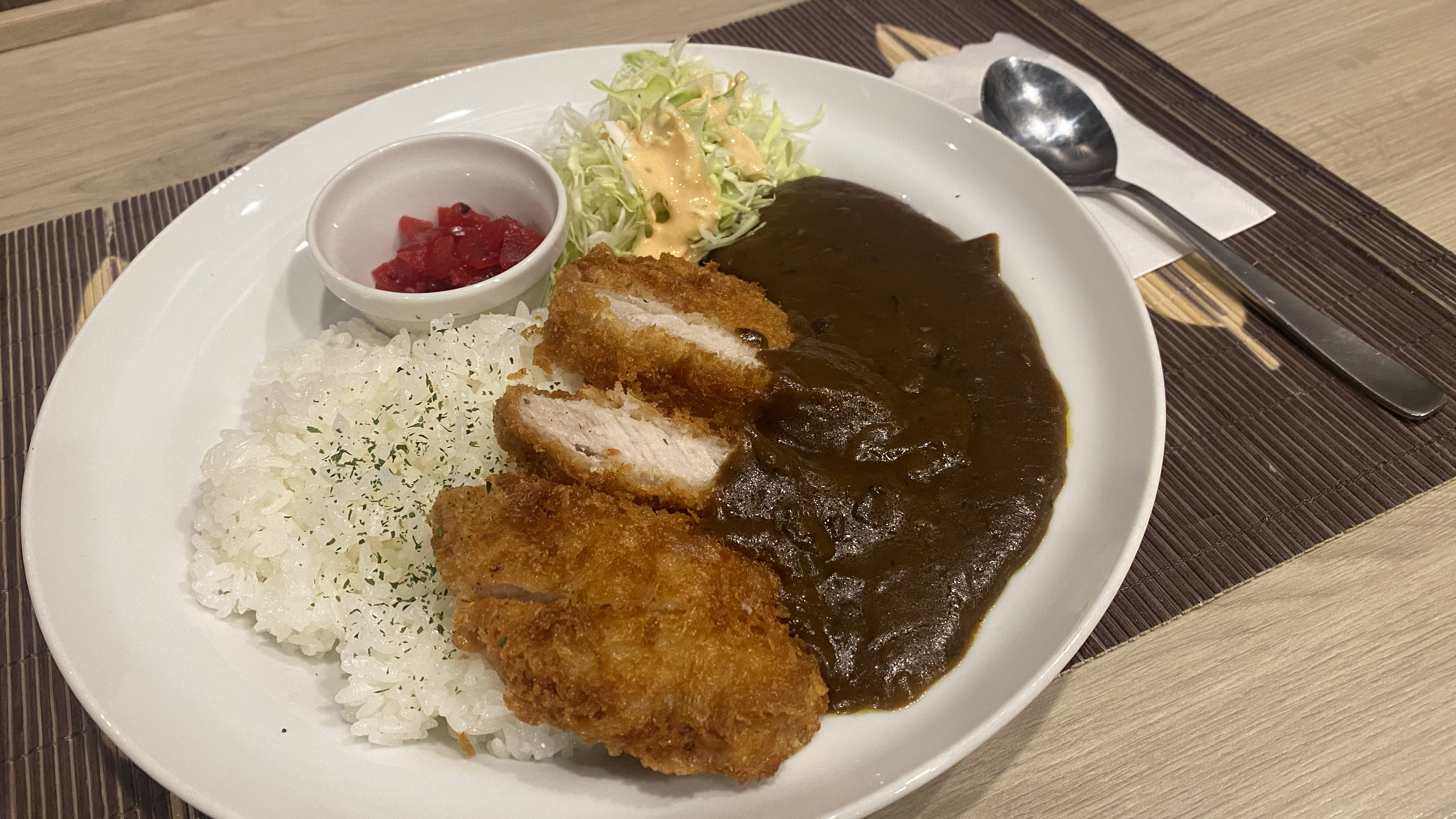 ◆夕食「上田カツカリー」（ルートインオリジナルカレー）