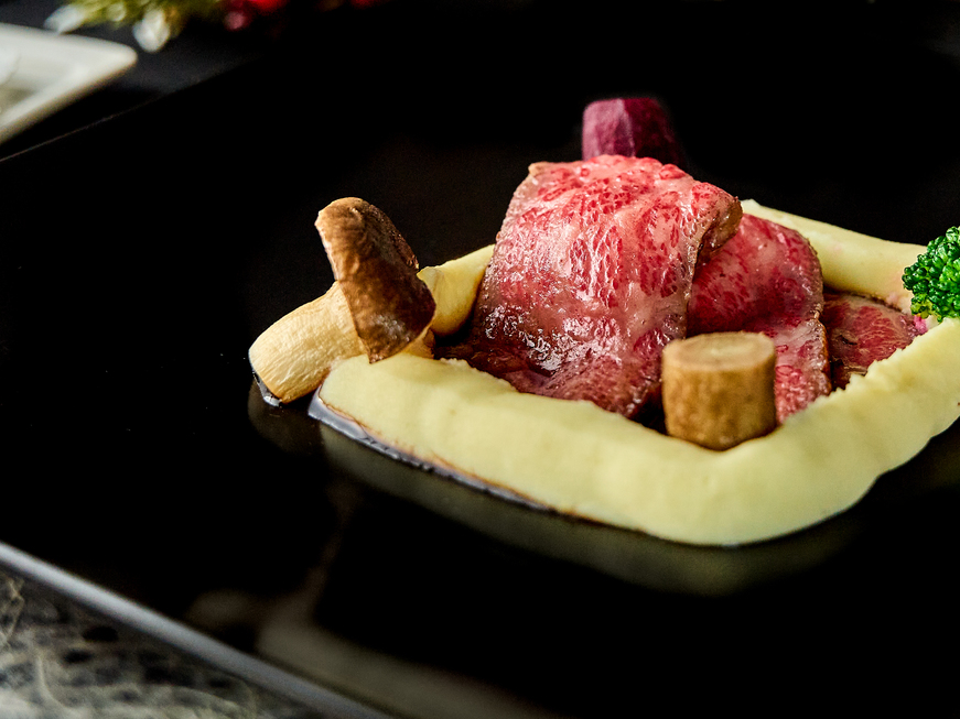 【夕食１９：００】きらめく夜景のレストランで楽しむクリスマスディナーフルコースプラン／夕朝食付