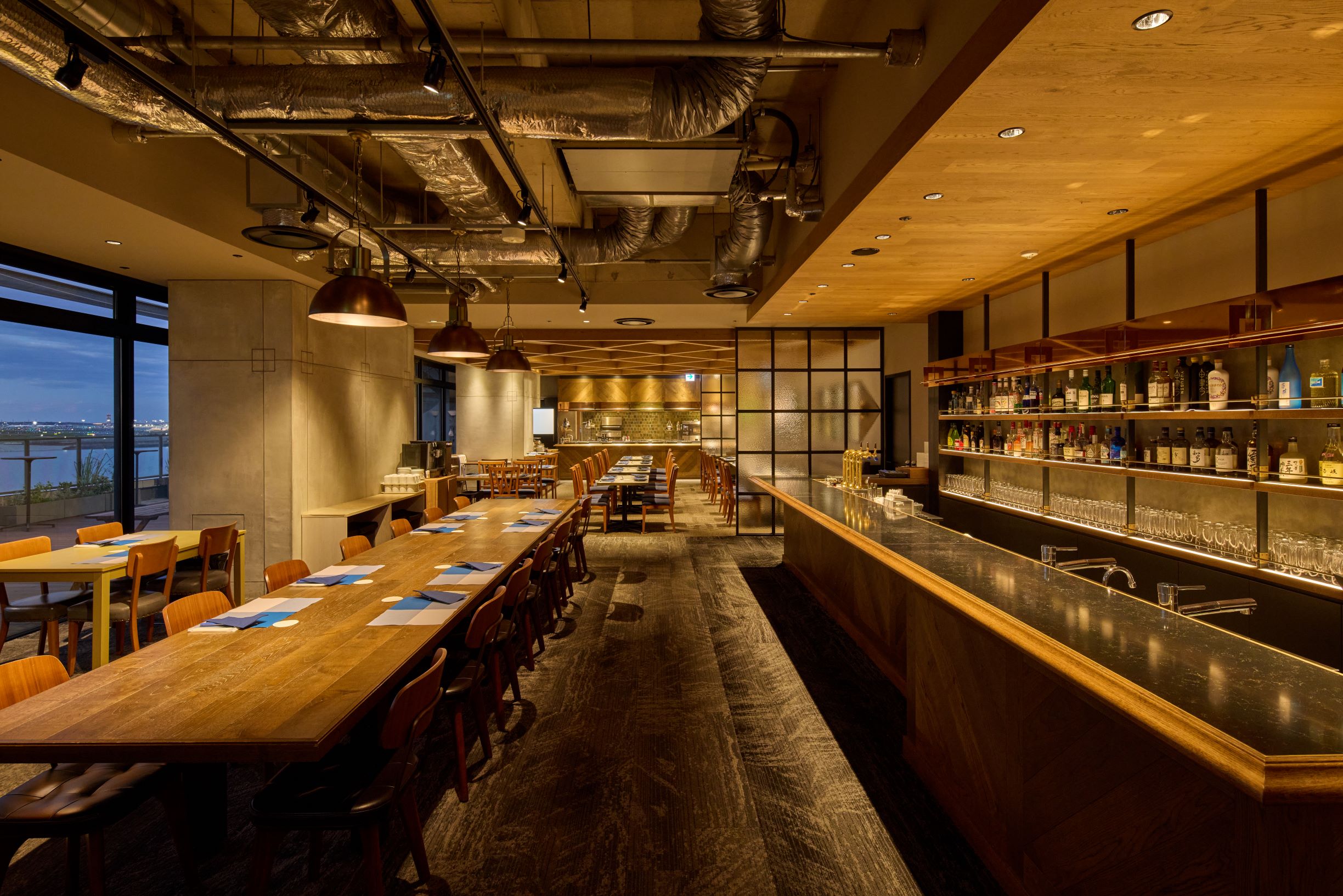 5Fレストラン：キャプテンズグリル＆バー