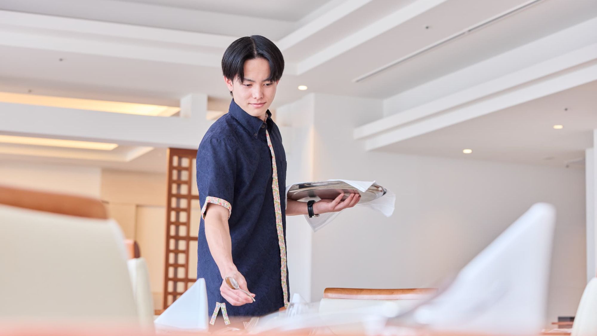 【やんばるビストロ　ルアナ／2階】こだわりのお料理をお楽しみいただけます。