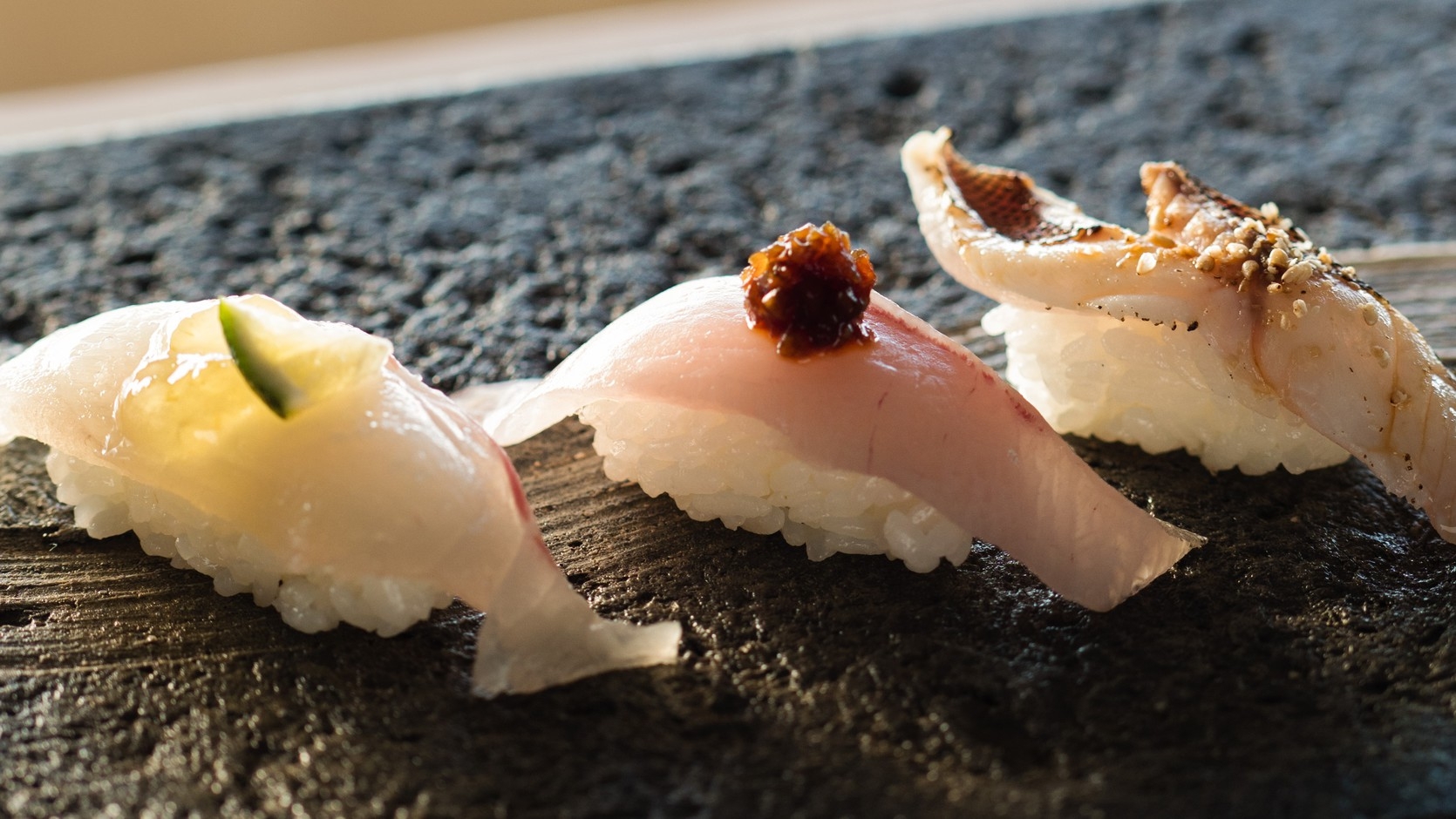 【スタンダード】寿司カウンターの「八咫」は目の前が海！白浜の海の幸を味わう◆2食付き