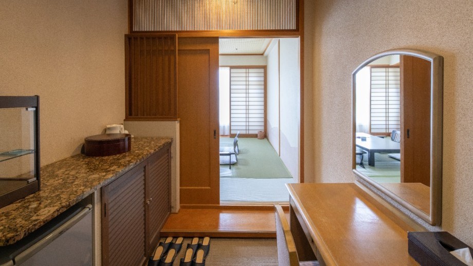 【和室/海を臨む】10～12畳／4名迄／喫煙