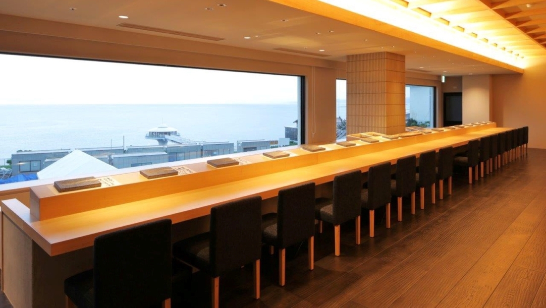 【夕食基本】寿司カウンターの「八咫」は目の前が海！白浜の海の幸を味わう◆2食付き