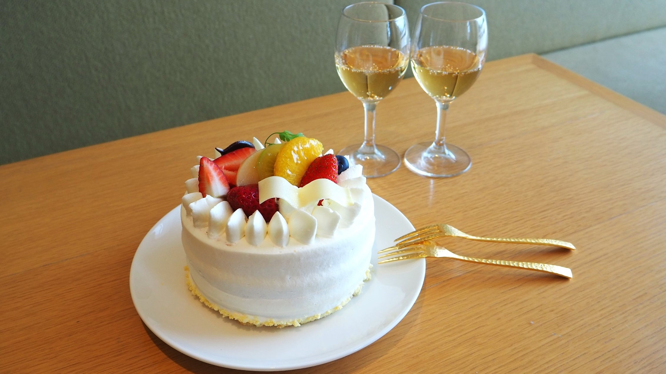 【記念日／円座】ケーキ＆スパークリングワインで素敵な誕生日を演出◆2食付き