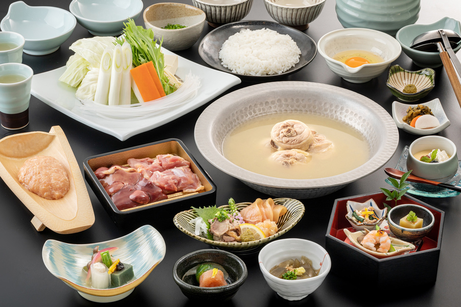 【近隣飲食店夕食付】有名店♪「博多華味鳥の水たきコース」堪能プラン