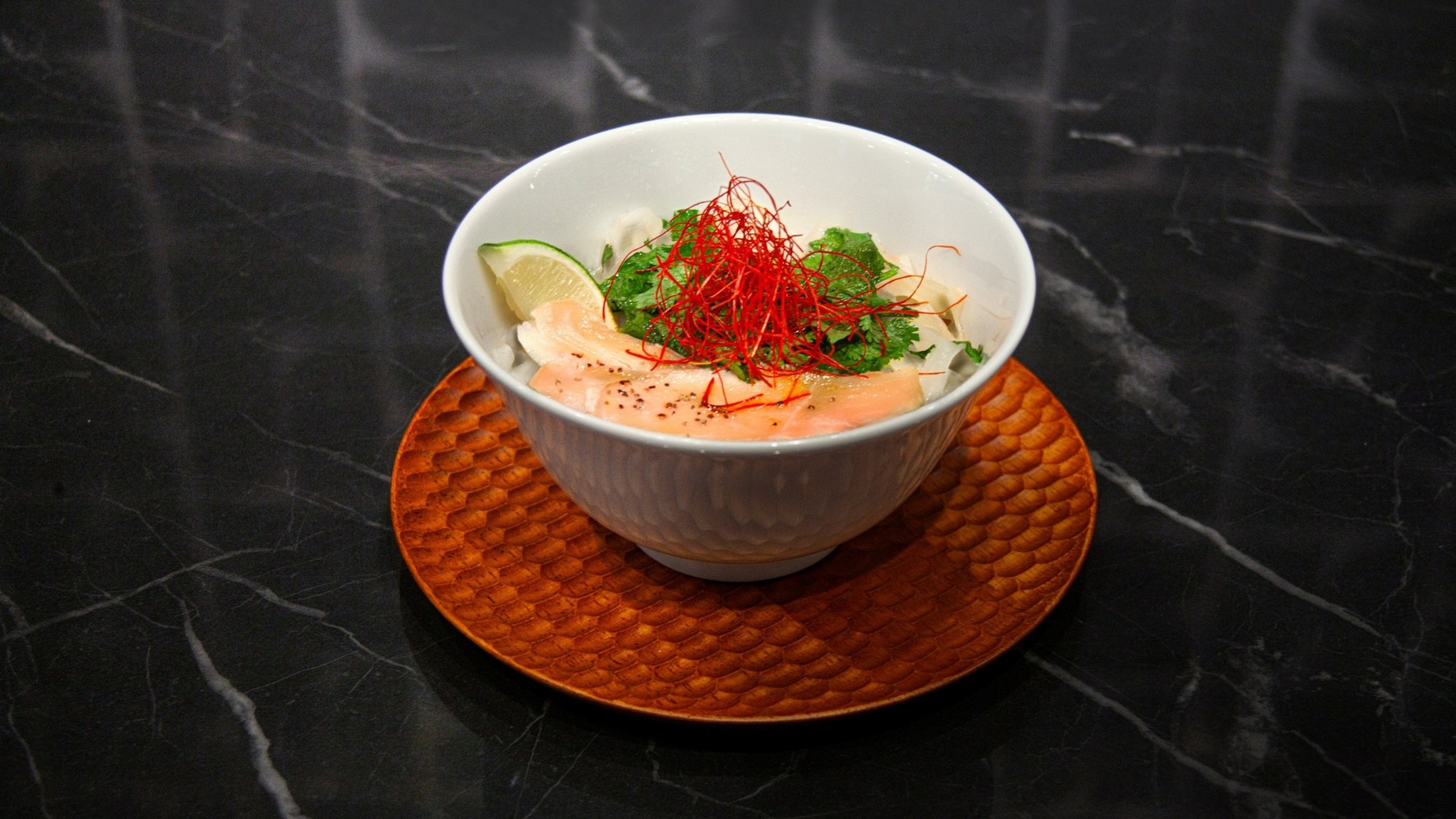 【ブレックファースト】選べるメイン・蒸し鶏と香味野菜のフォー