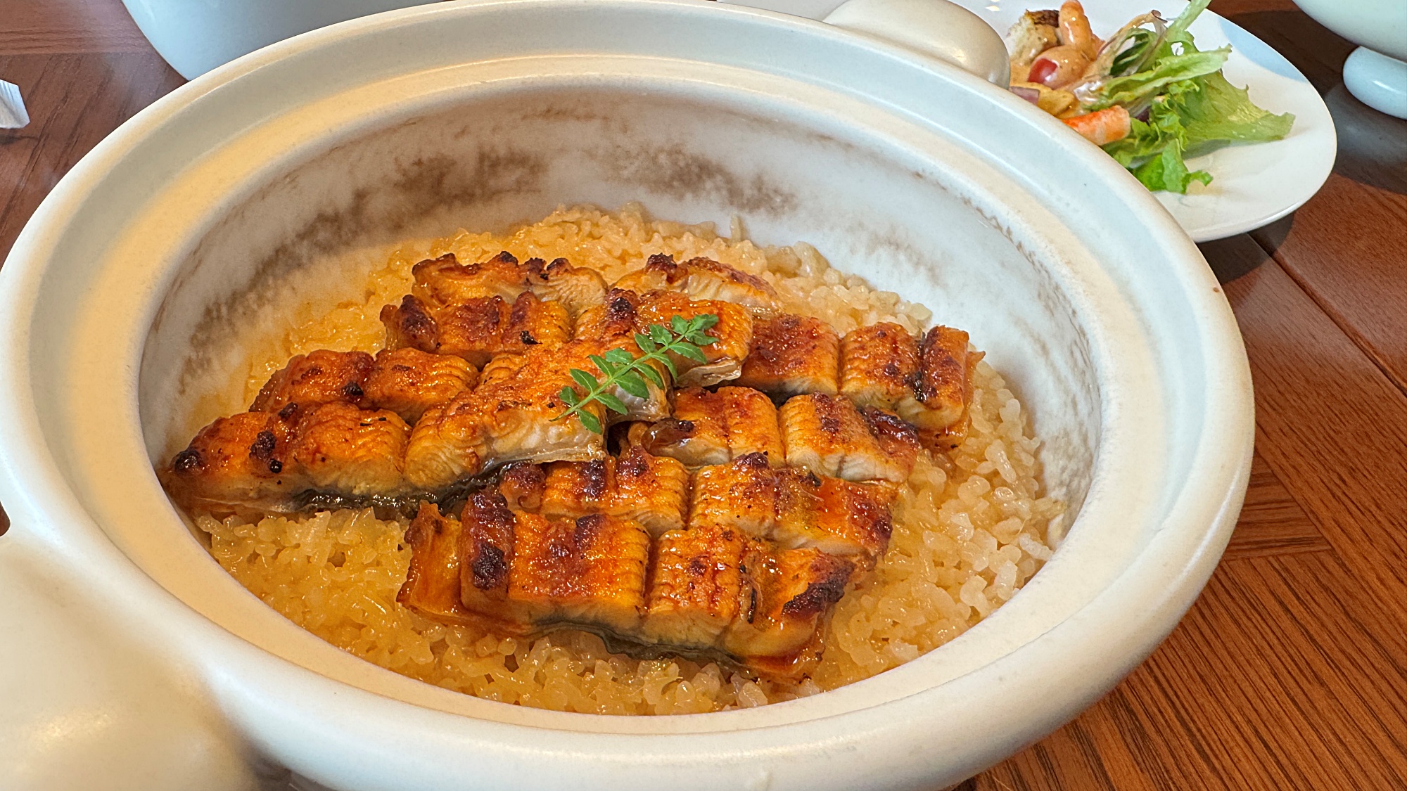 【WTSご朝食】メニュー一例：季節の土鍋（鰻）　※イメージ