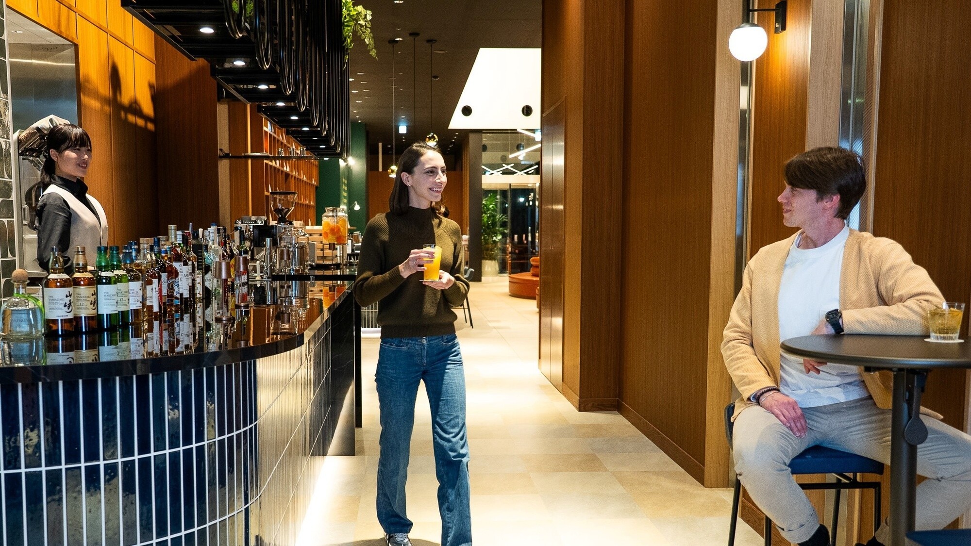 【ディナー】Near Equal - コミュニケーションラウンジとしても機能