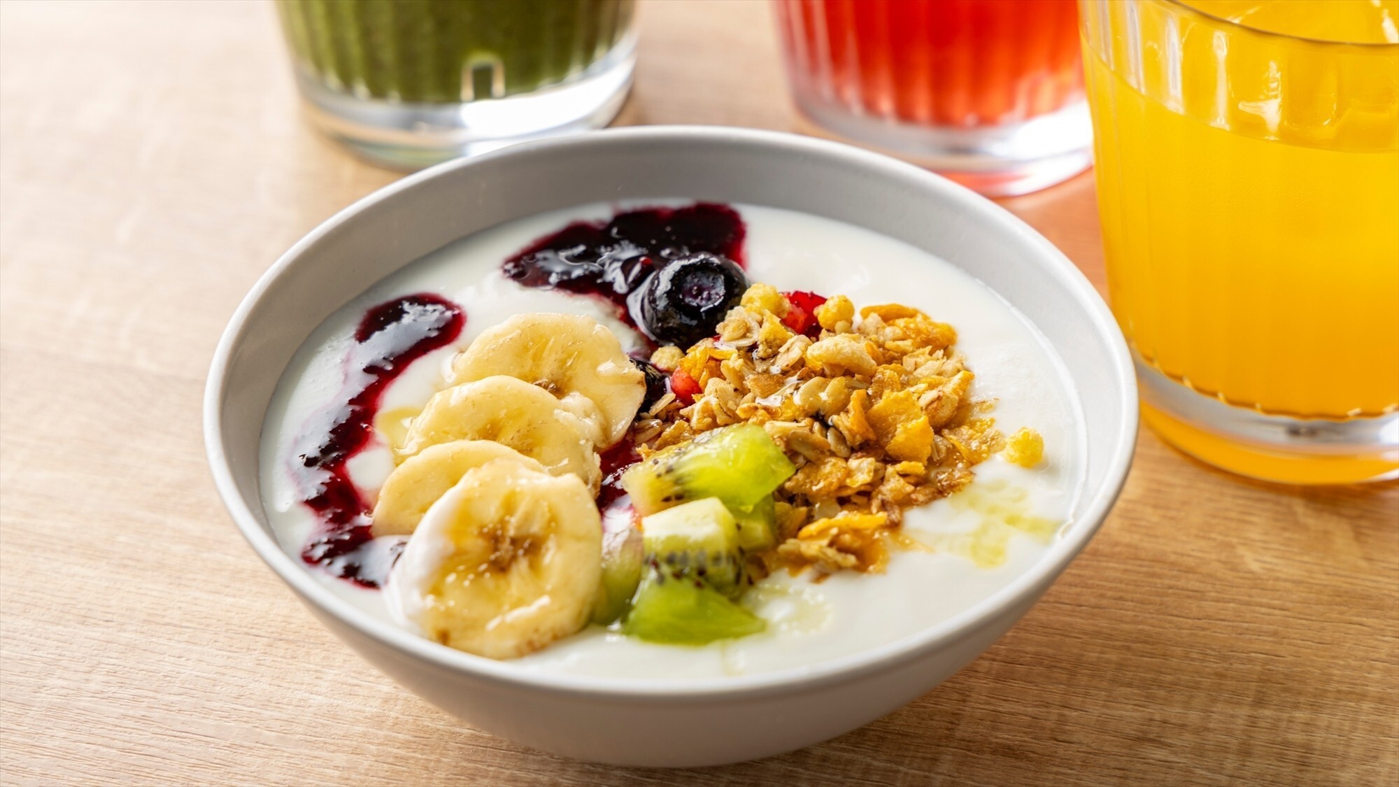 【ブレックファースト】メニュー一例：ヨーグルトやコンフィチュールのヘルシー＆フレッシュなデザート