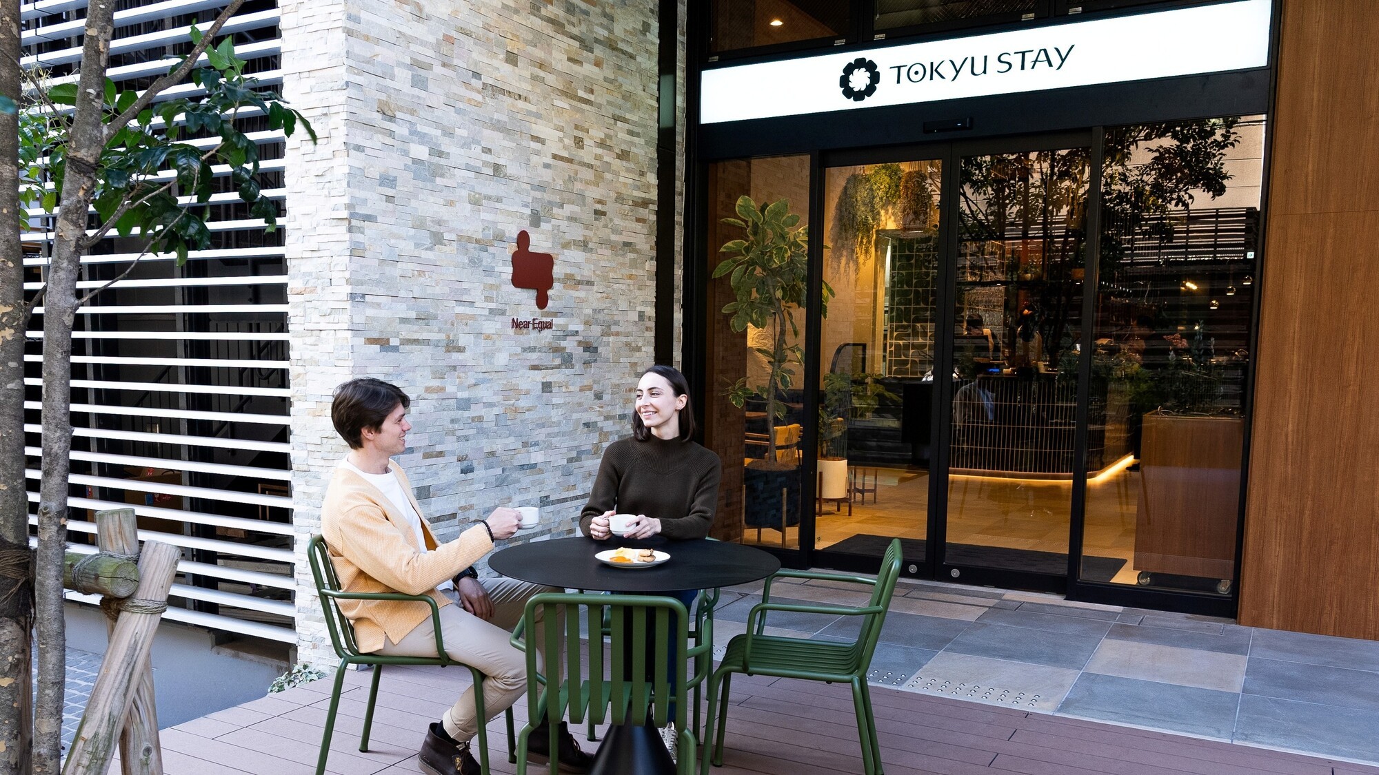 Near Equal - テラス席イメージ