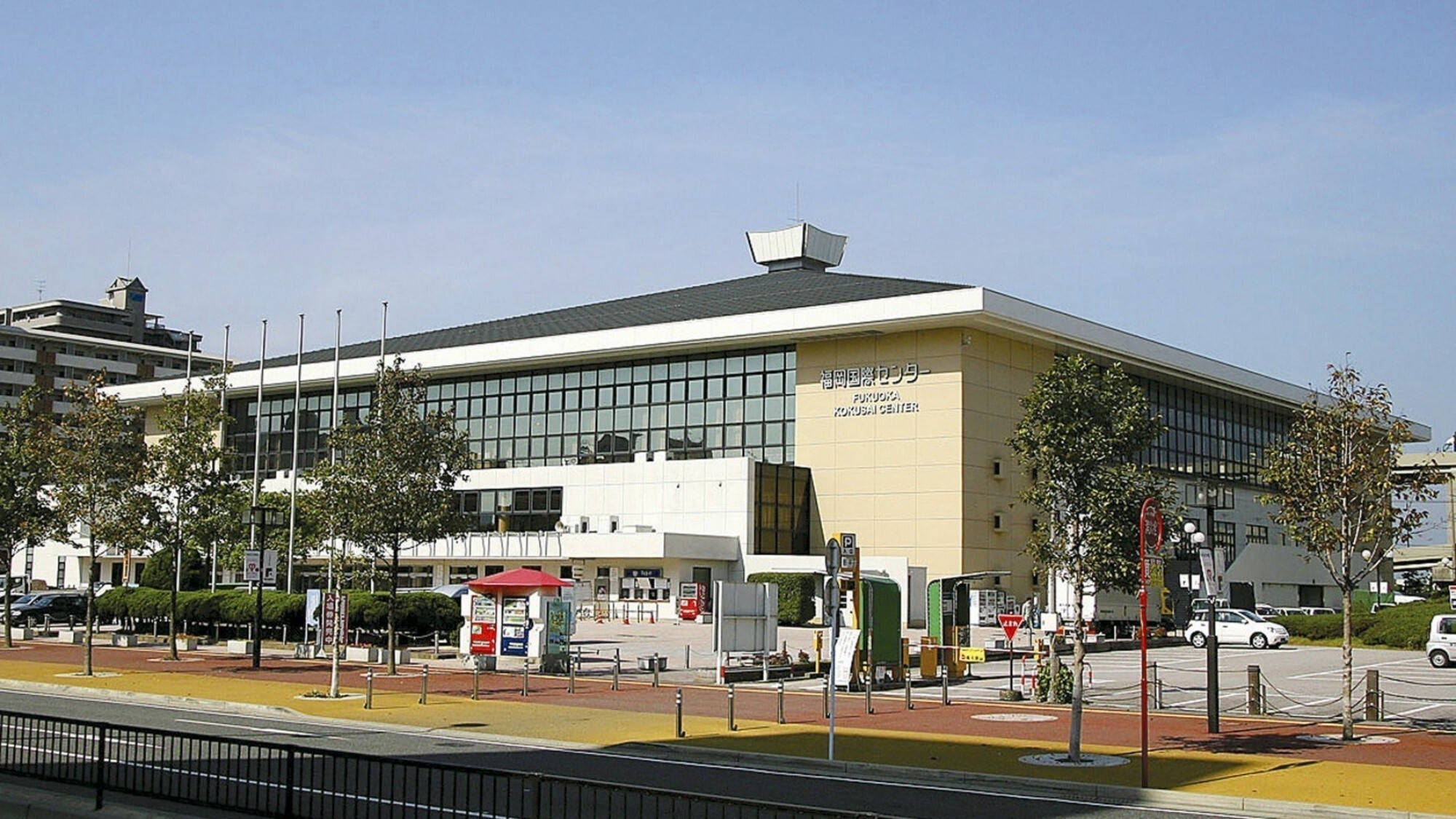 周辺観光/【福岡国際センター】展示会やコンサートなど、多彩な催しが行われるイベントホール