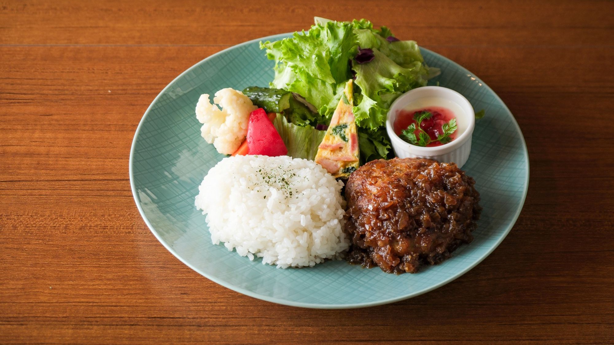【ランチ】メニュー一例：ハンバーグプレート