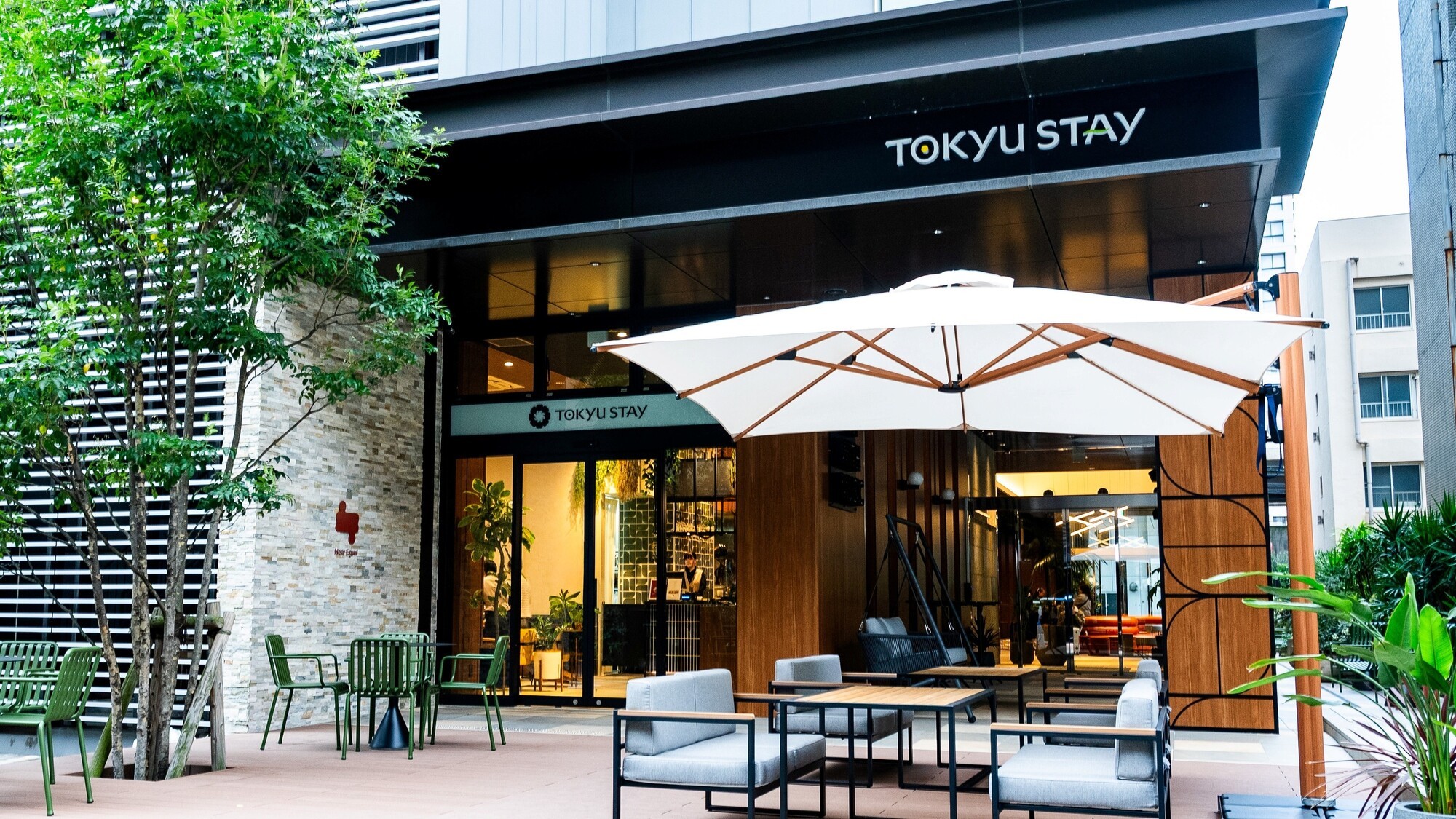 外観 - 昼＜入口＞