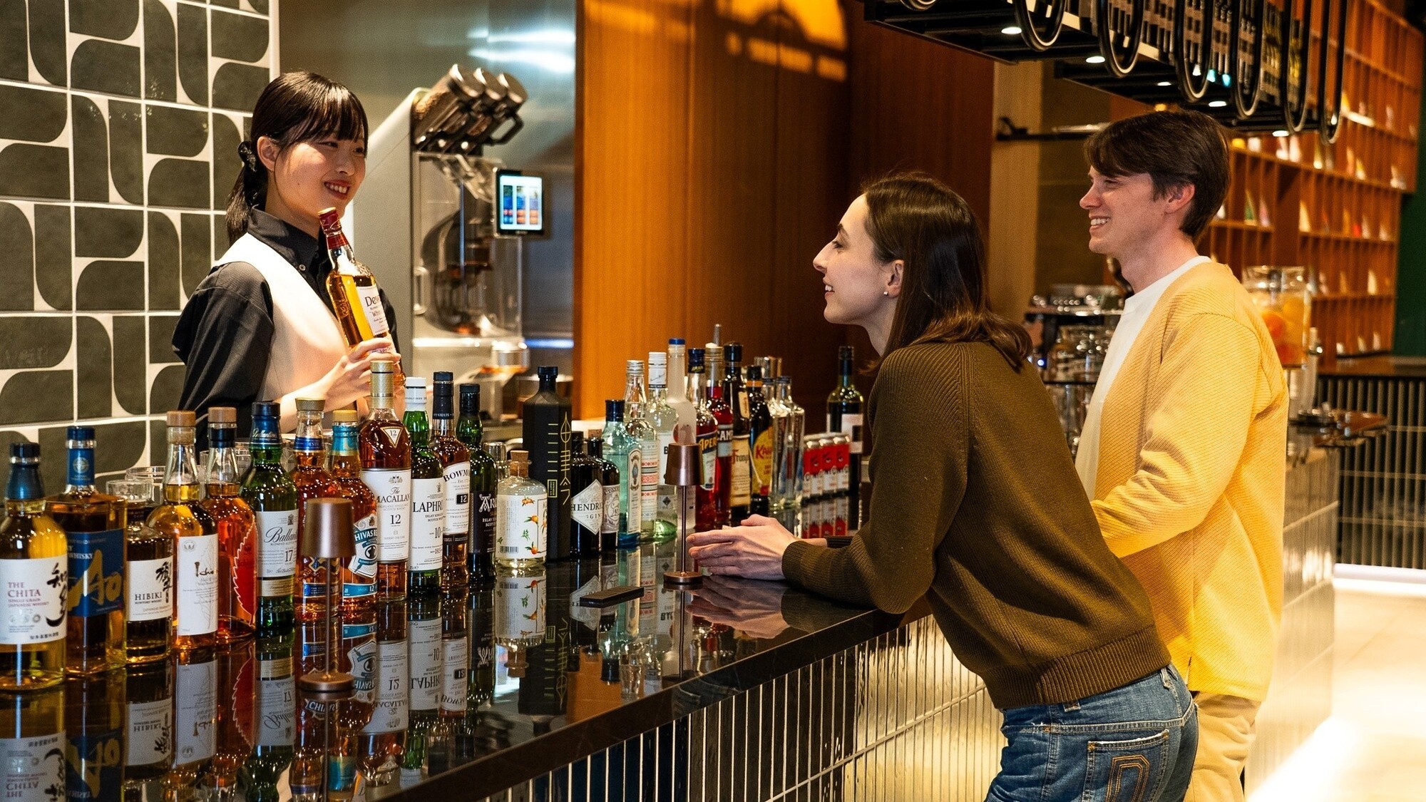 【バー】Near Equal - バーイメージ