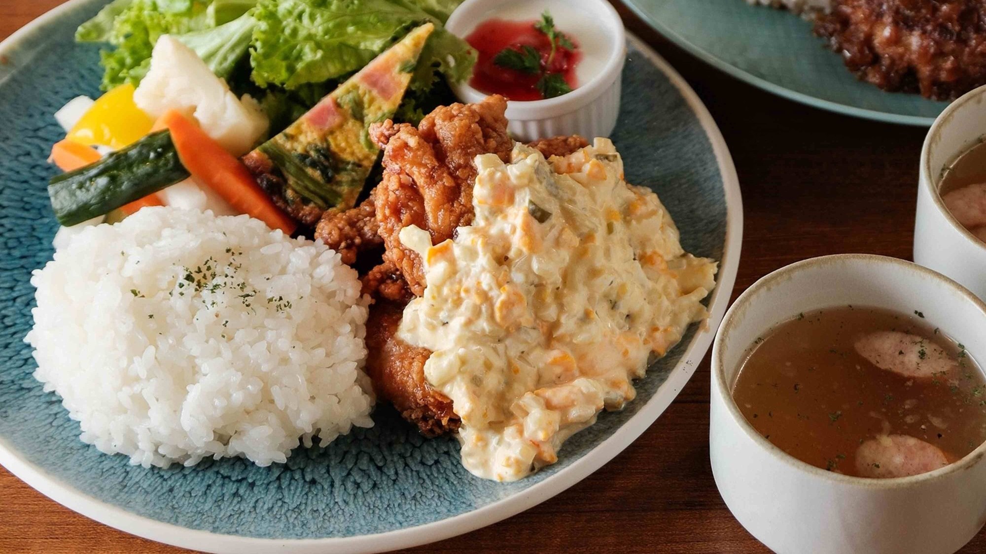 【ランチ】メニュー一例：チキン南蛮プレート