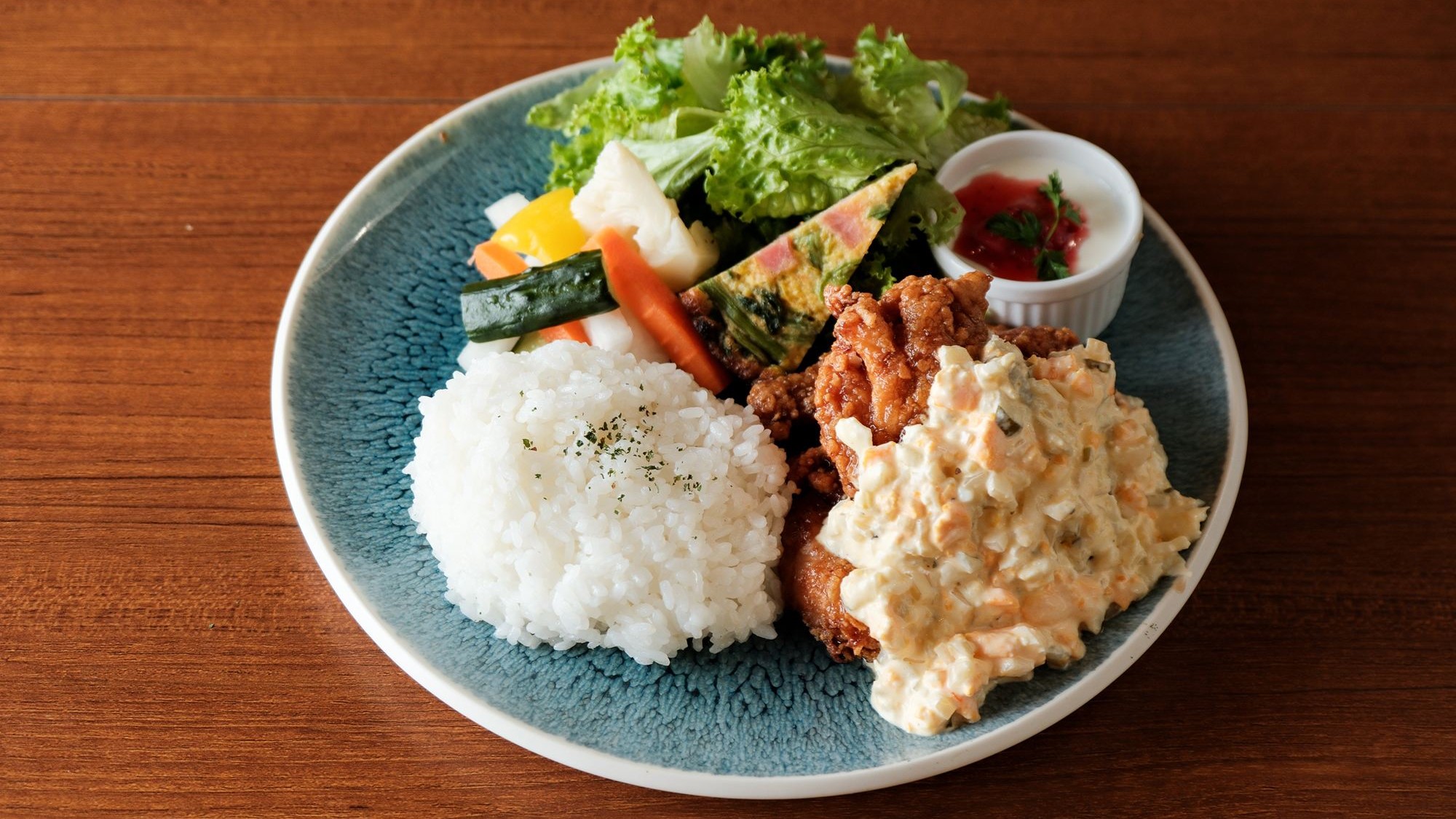 【ランチ】メニュー一例：チキン南蛮プレート
