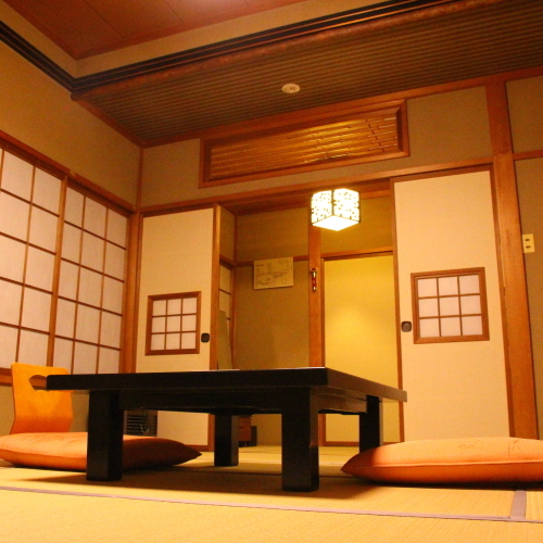 Standard Japanese-style Rooms: All rooms face the great Agano River. Outside the windows you can enjoy a picturesque view.