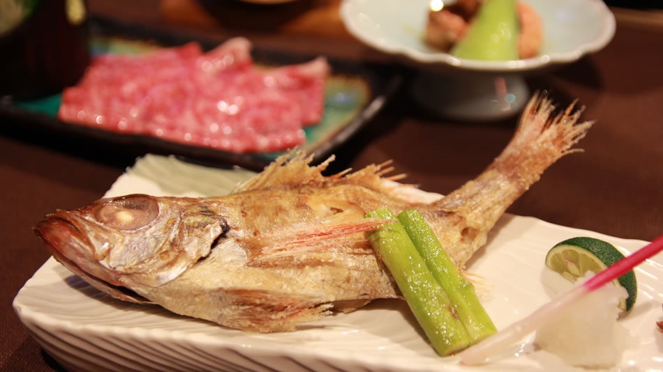 【直前割】日にち限定1人3000円オフ！【特別グレードアップ会席】のど黒塩焼きと越の乙女牛プレート焼
