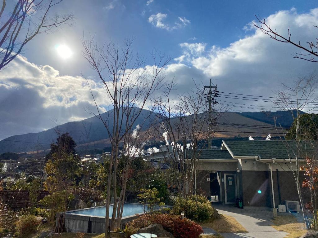 【庭園露天風呂】空を眺める、温泉時間