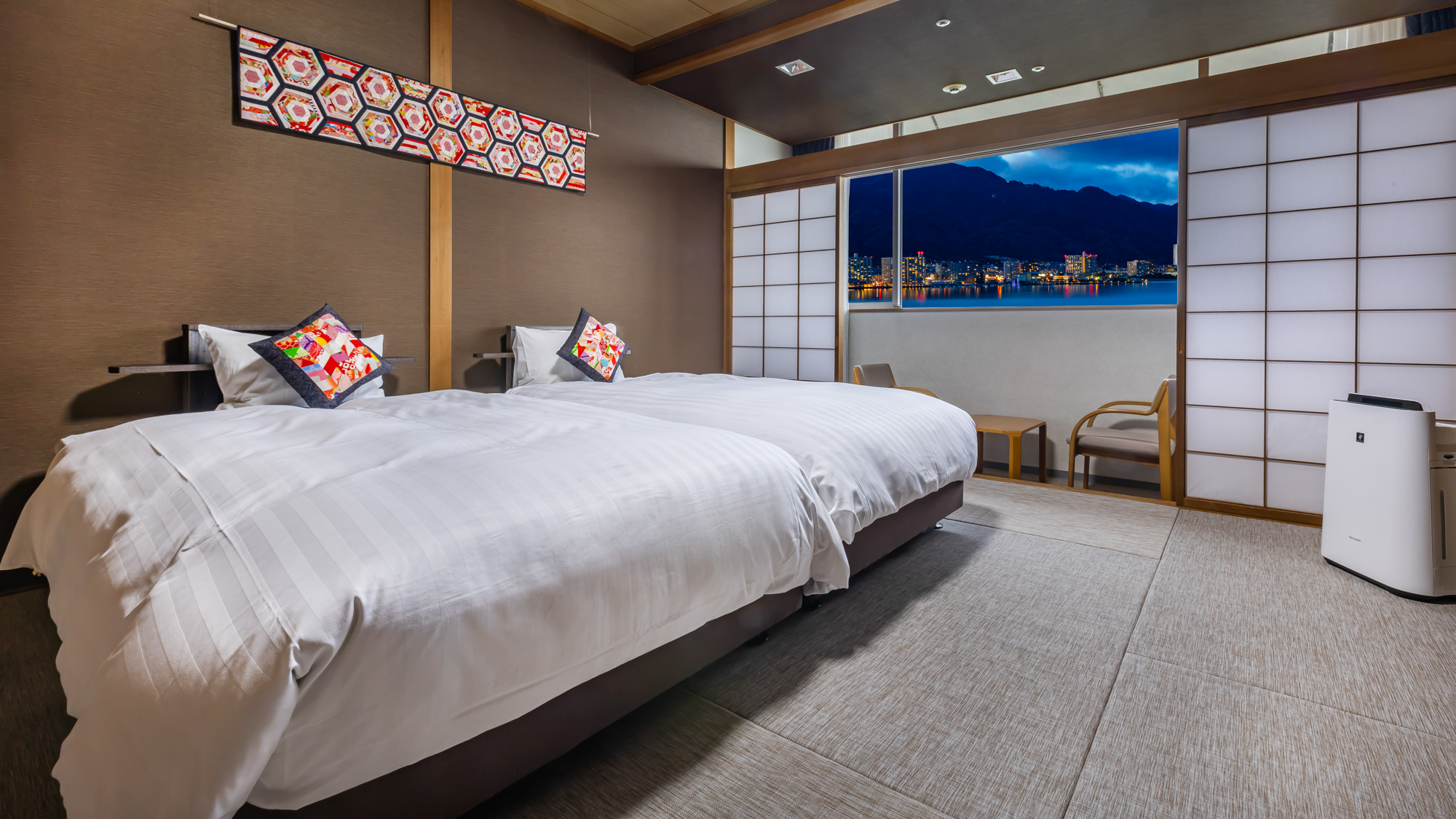 和の落ち着きと洋の快適さを兼ね備えた和室ハリウッドツイン。