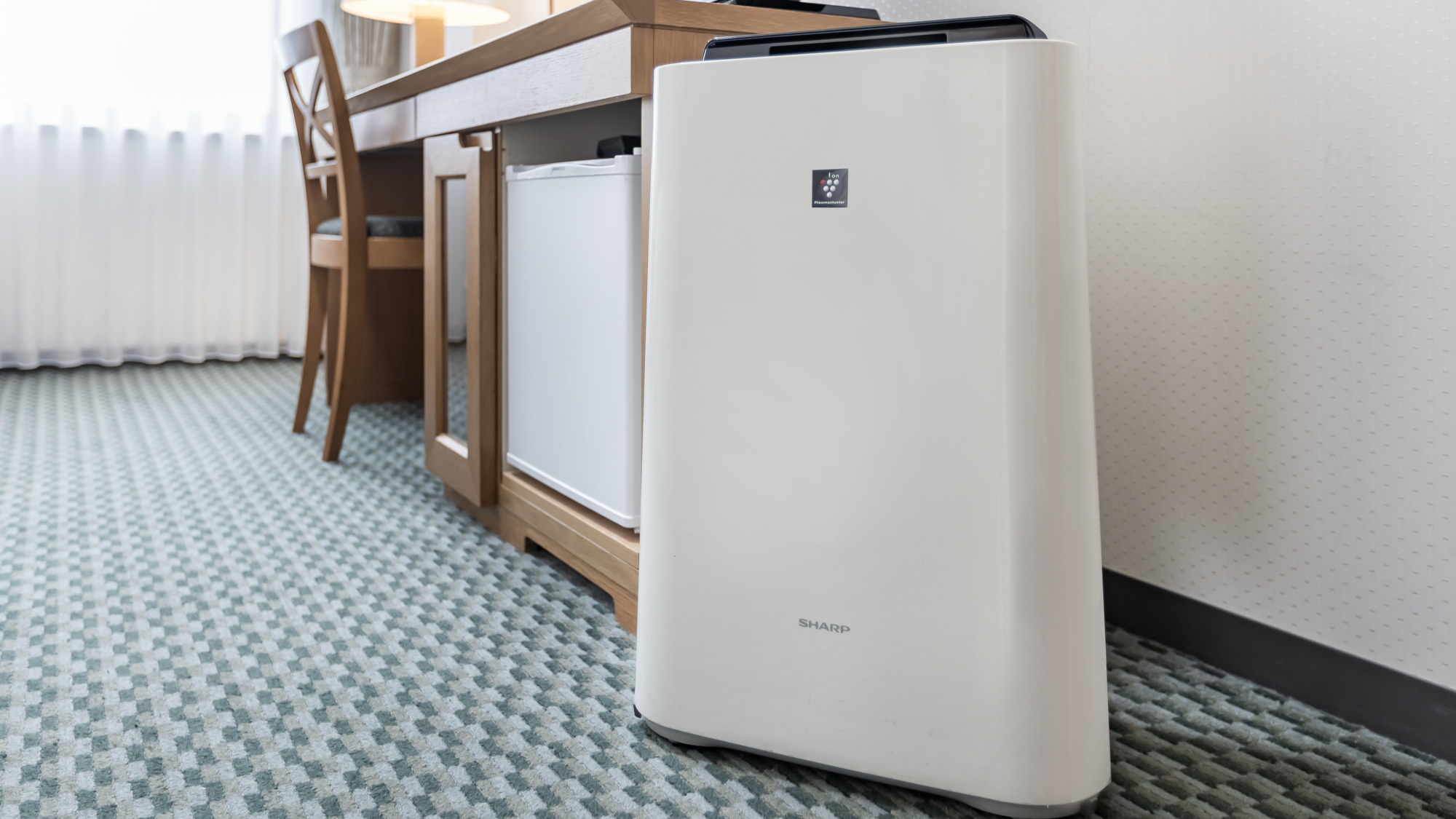 全客室に空気清浄機を完備。快適で清潔な空間で、安心してお過ごしいただけます。