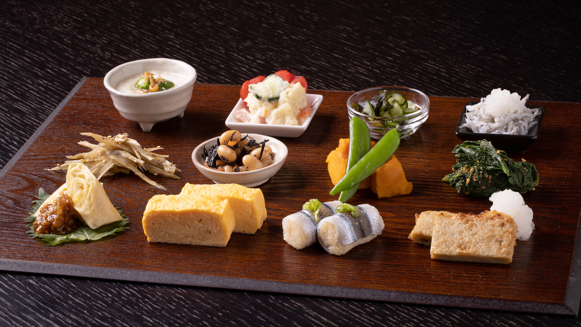 *【ご朝食】地元産の季節野菜が中心の体に優しい和定食です