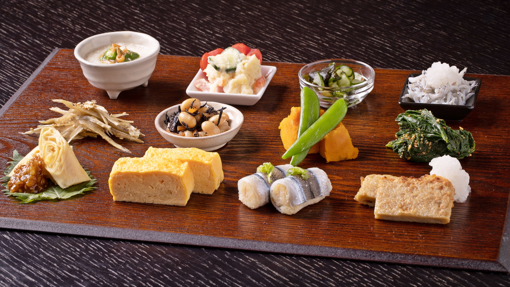 *【ご朝食】地元産の季節野菜が中心の体に優しい和定食です