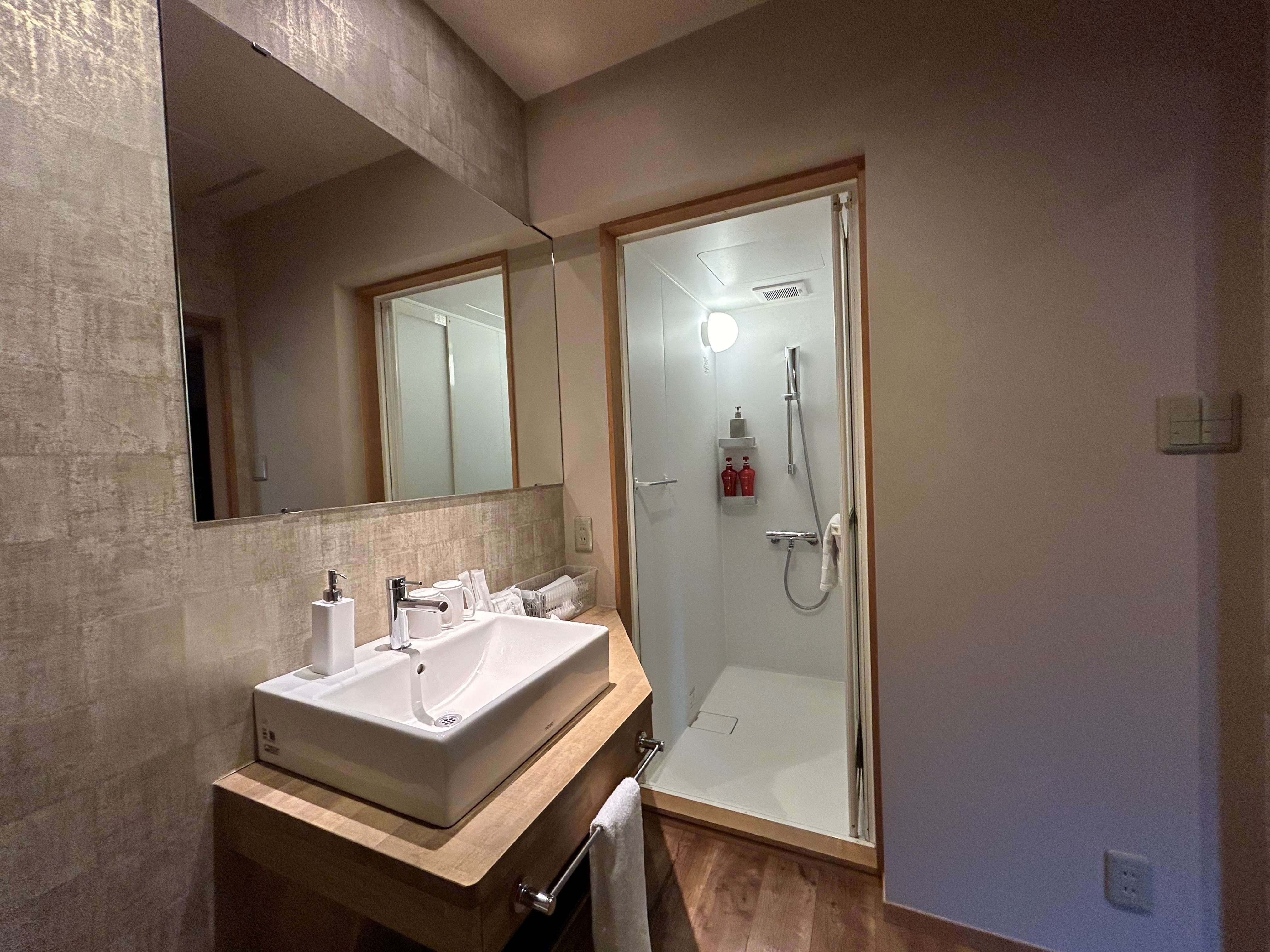 ２階ユニットバスシャワールーム