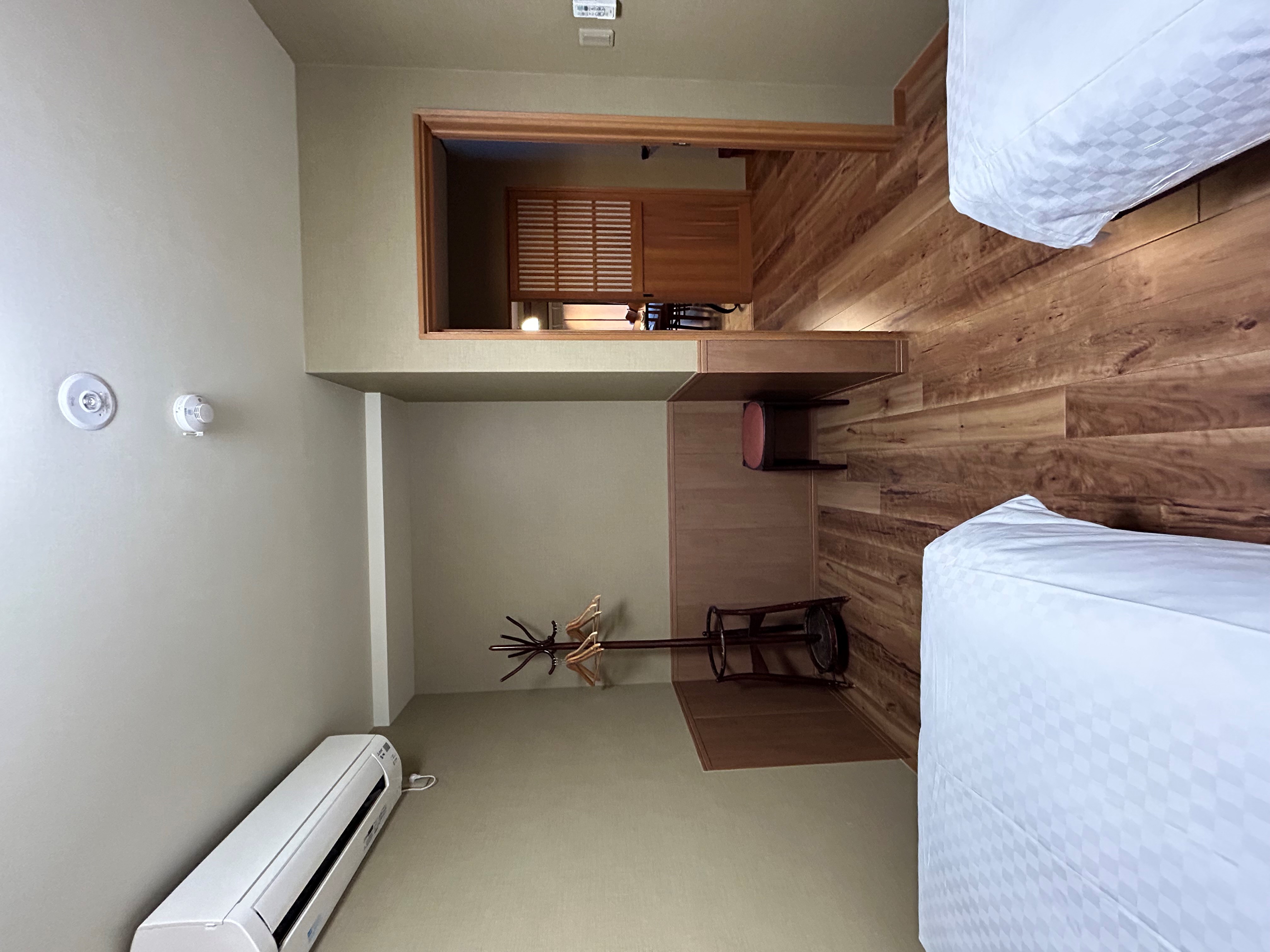 １階ハンガー掛け