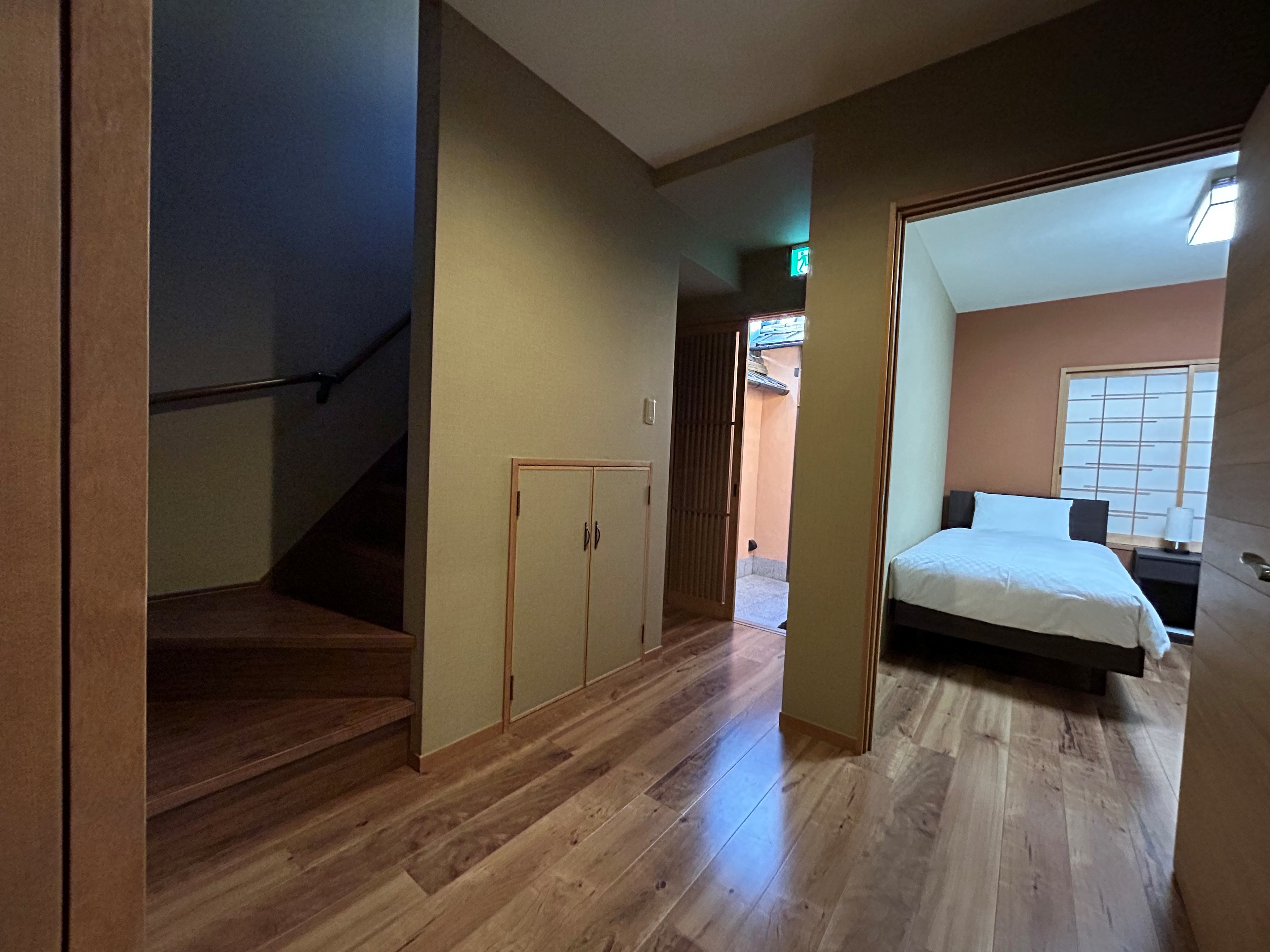 １階洋室入り口