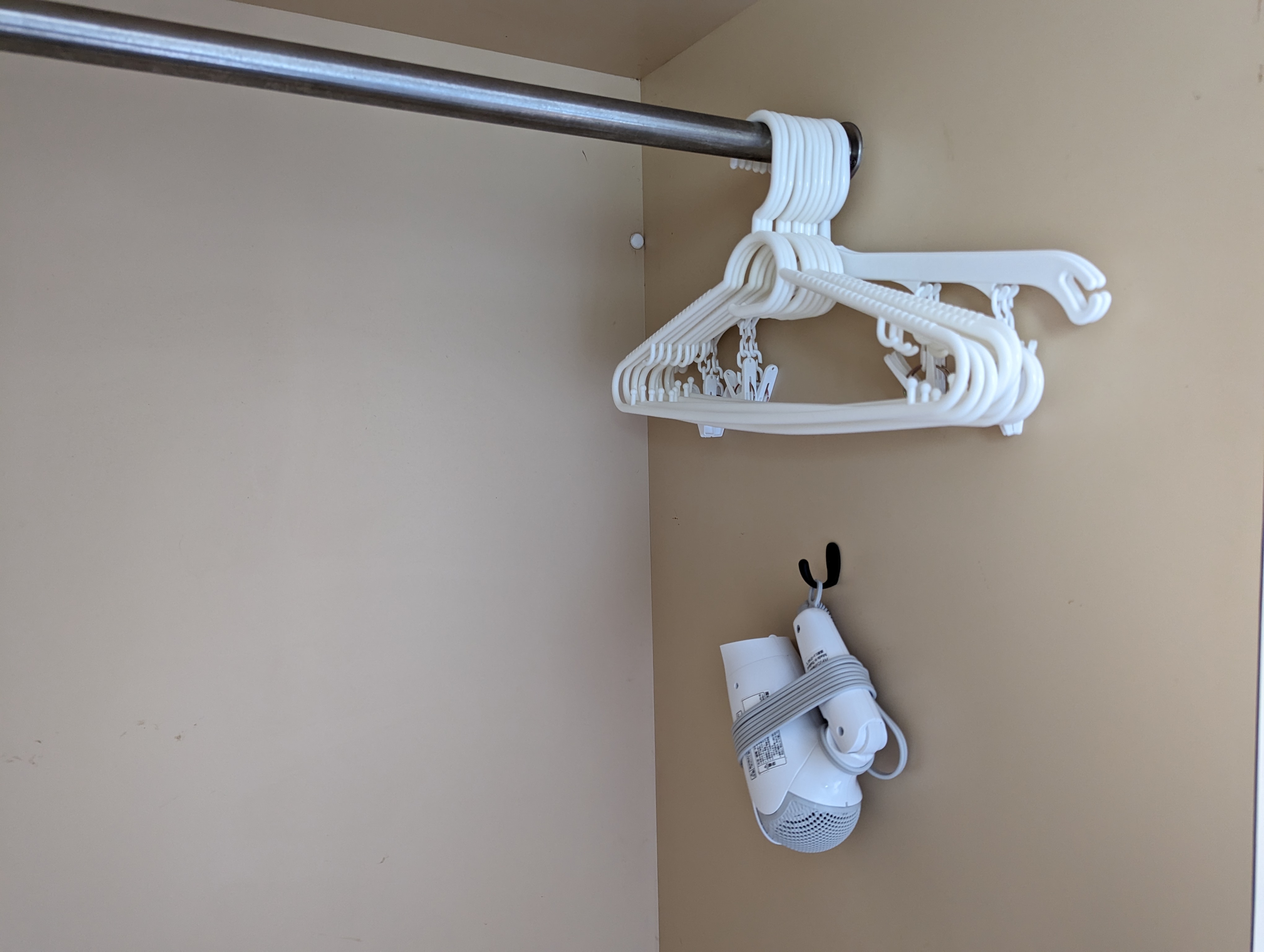 各部屋の中にドライヤーあります