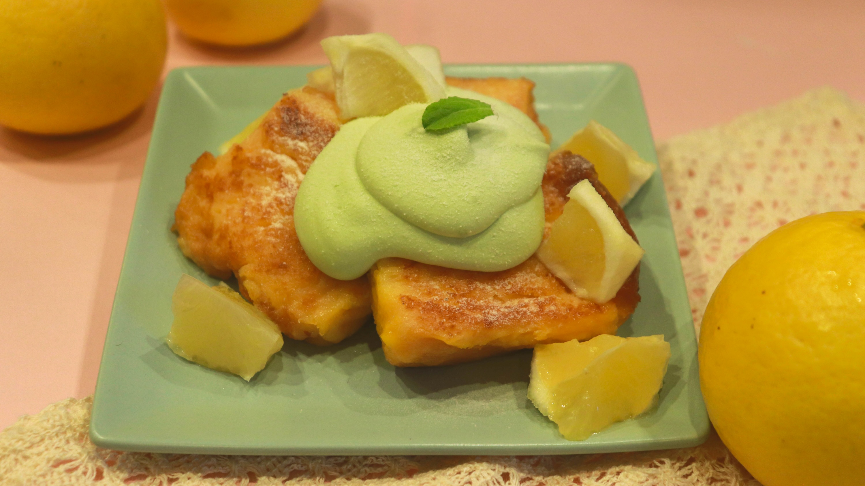 【初夏のBREAKFAST】奇跡の100秒フレンチトースト 抹茶ホイップと甘夏添え