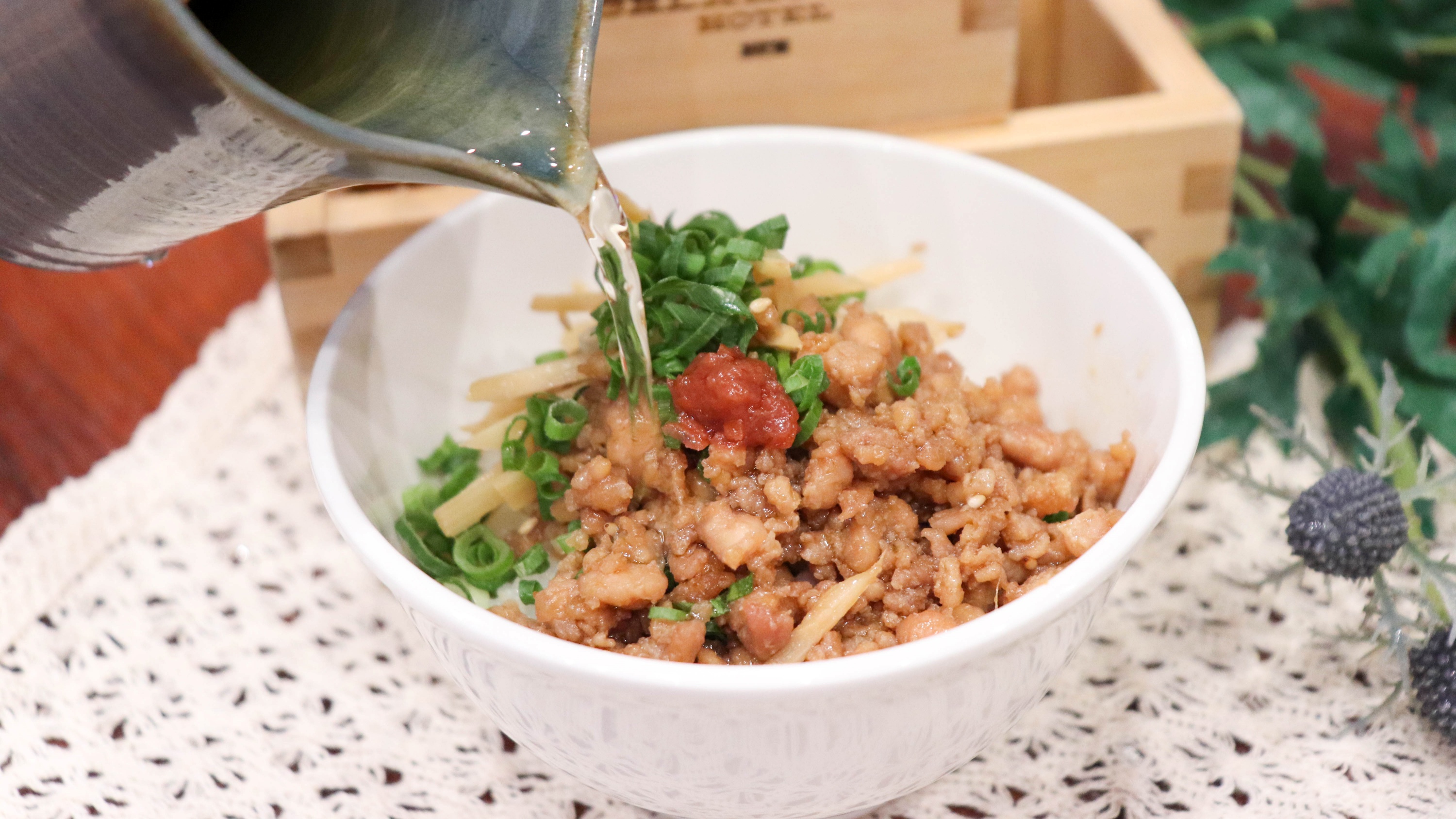 【春香のBREAKFAST】タケノコと鶏そぼろ出汁茶漬け
