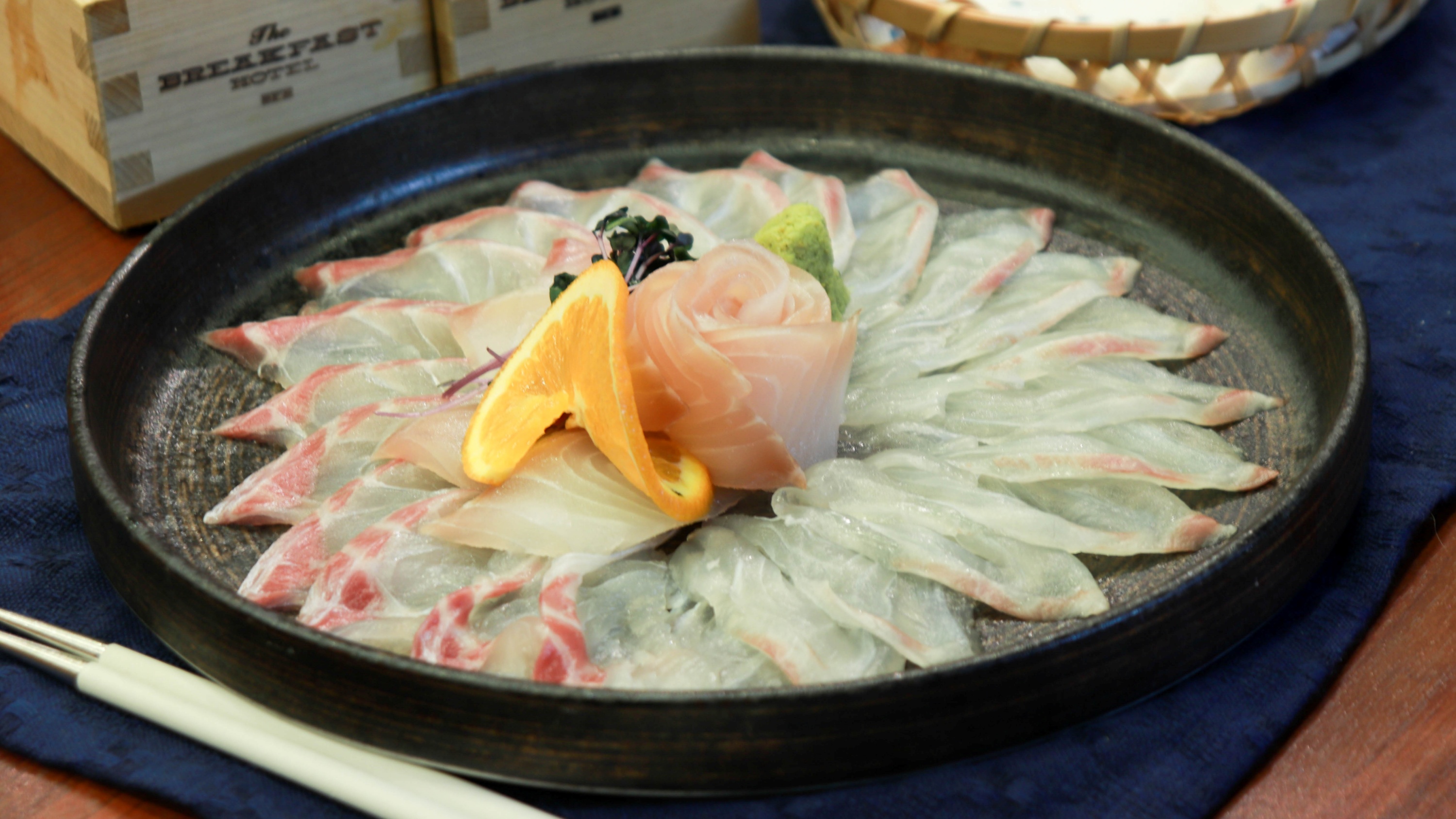 【春香のBREAKFAST】桜鯛の刺身