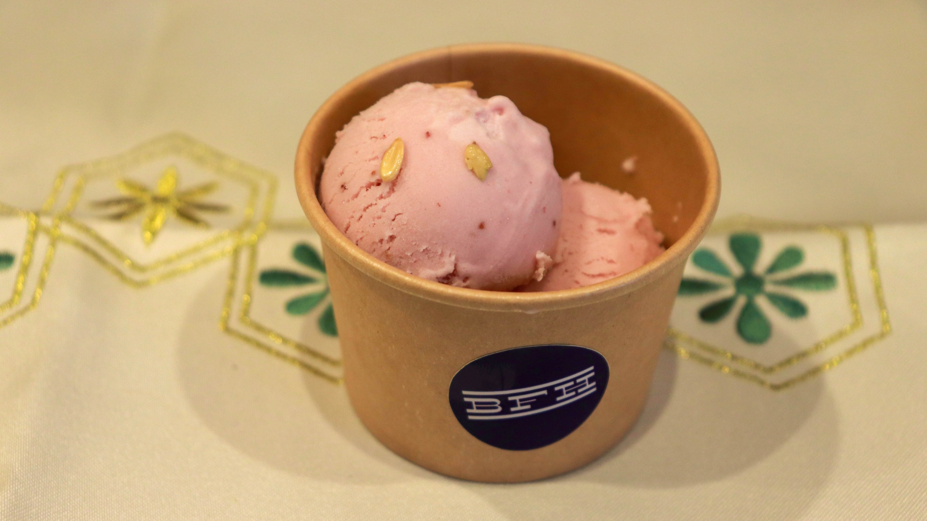 【初夏のBREAKFAST】九州産スイカの自家製アイスクリーム