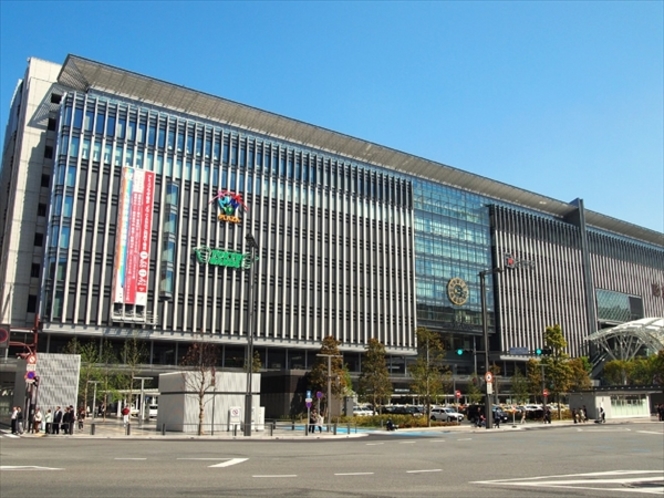 【JR博多駅】徒歩で10分！九州最古の駅の一つ。当施設への道のりにはたくさんのグルメも！