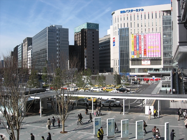 【博多バスターミナル】徒歩で15分！博多駅のすぐ隣。レストラン・映画館・本屋なども楽しめる複合施設。