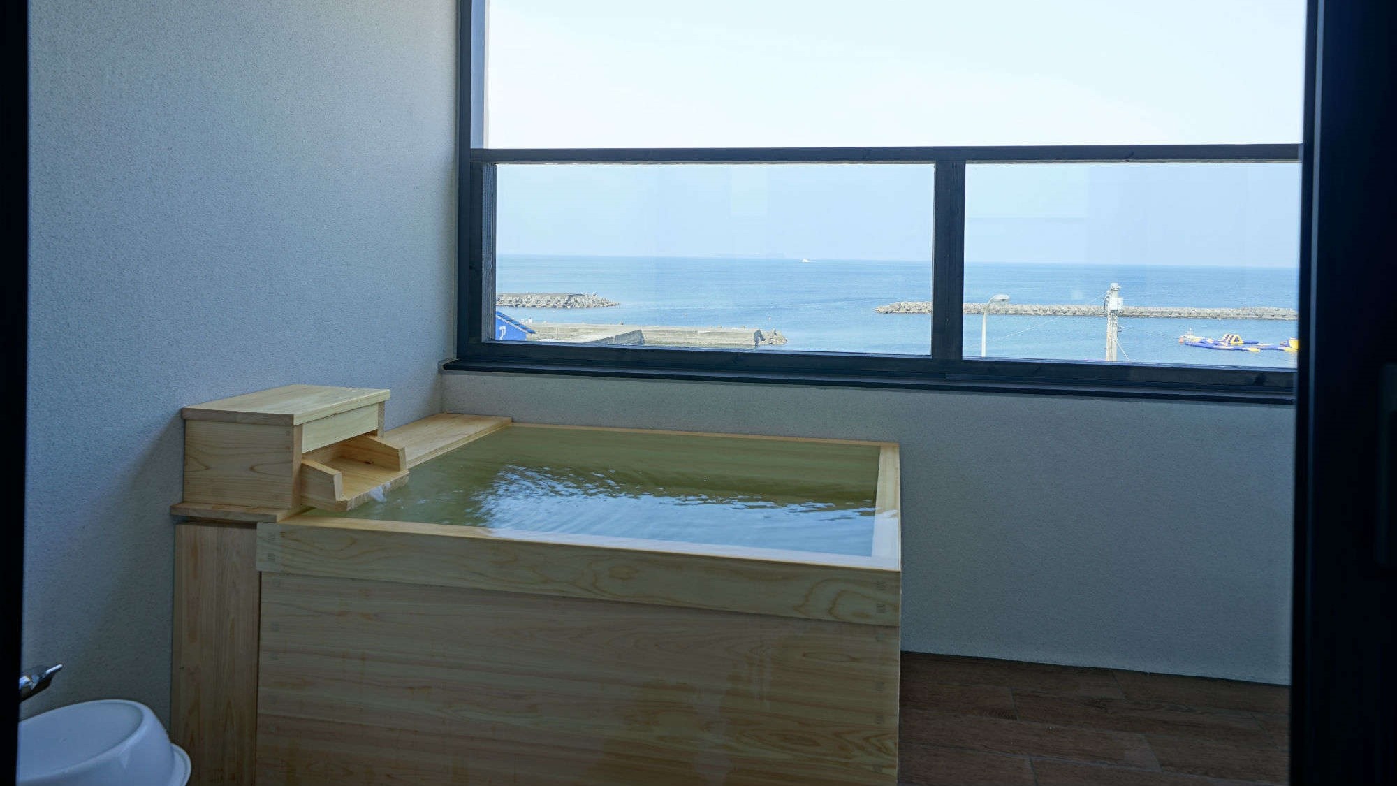  【露天風呂付オーシャンフロント◇DXツイン】海を眺めながらの温泉…まさに贅沢そのもの♪