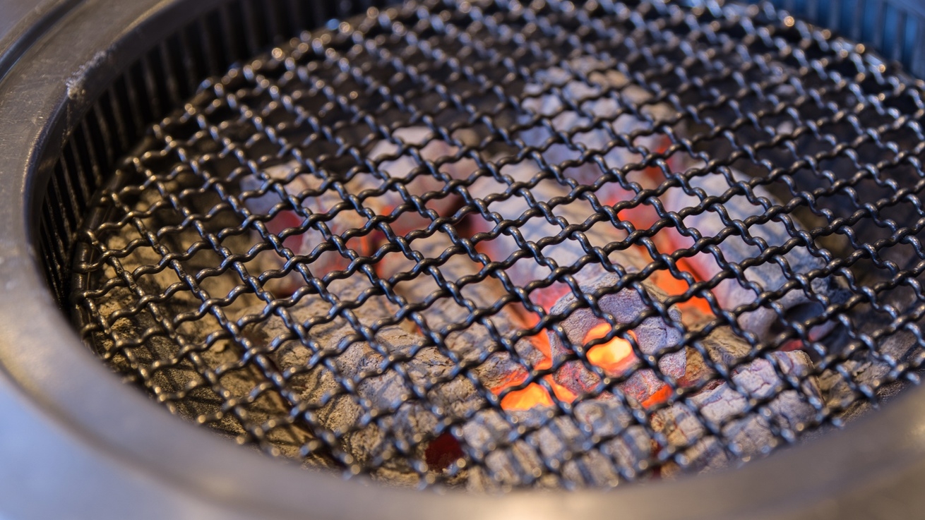 【期間限定】＜屋外BBQ＞記念日にこそ海辺の夜を。波音と潮風の中で味わう牛肉＆冠地鶏コース（2食付）