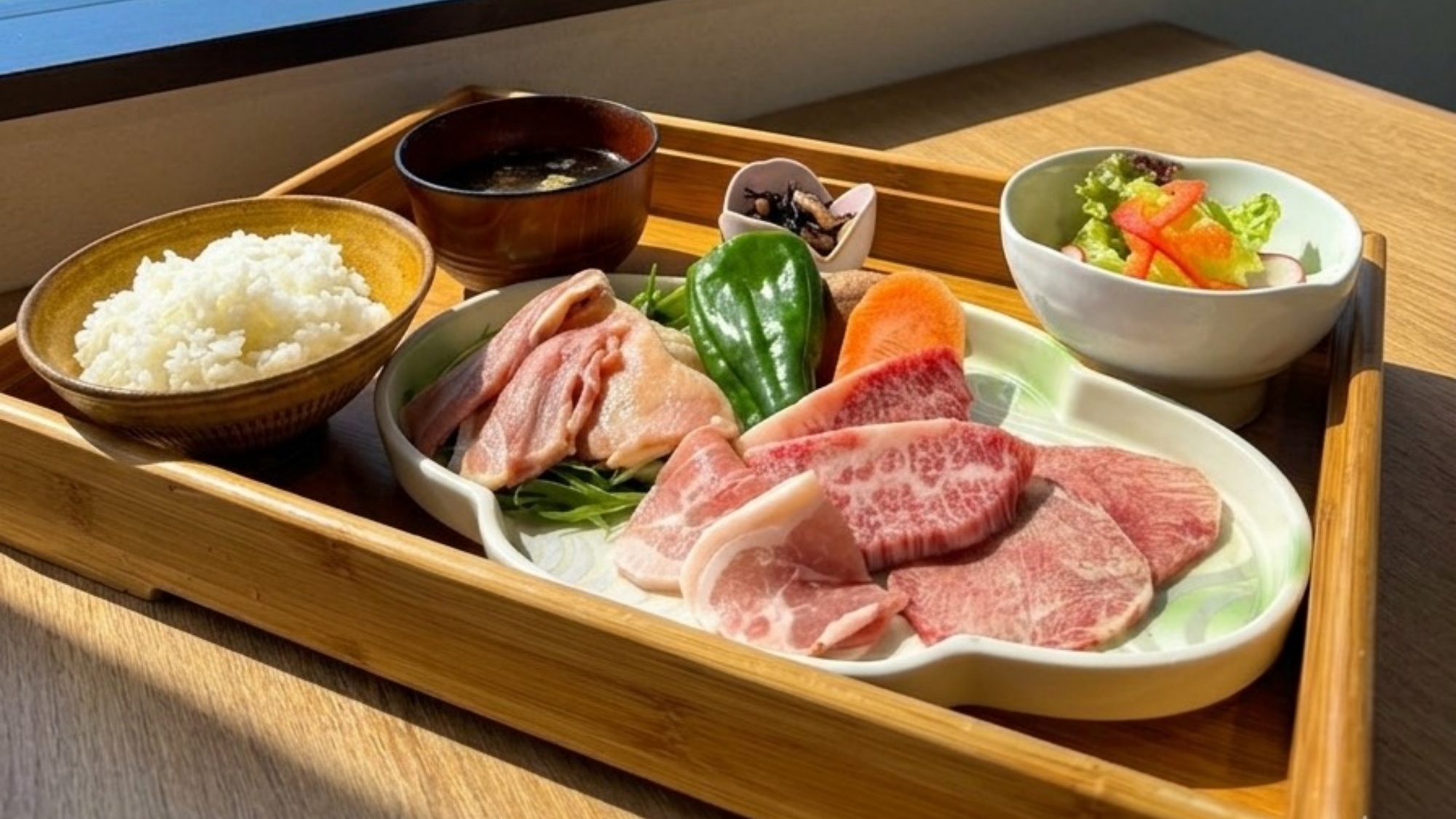 【ランチ】＜定番セット＞大分の恵みの肉、おおいた和牛や大分県産冠地鶏を味わう、ご当地グルメランチ